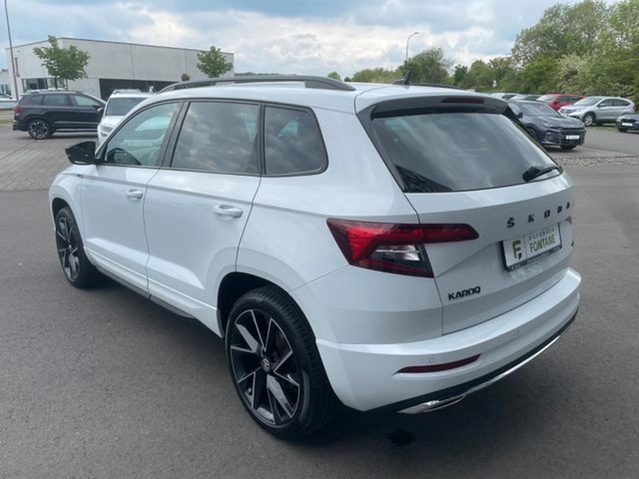 Skoda Karoq Karoq 2,0TSi Sportline 4x4 19" AHK 360° Keyless (2021) - Photo 8