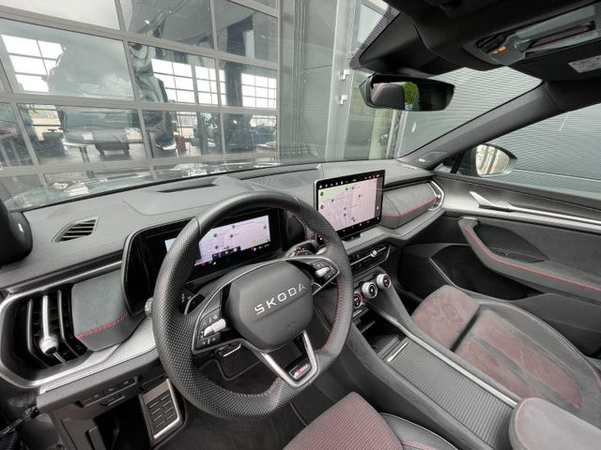 Skoda Kodiaq Kodiaq 2.0TSI 195kW RS 7-Sitze Pano AHK Canton (2025) - Photo 12