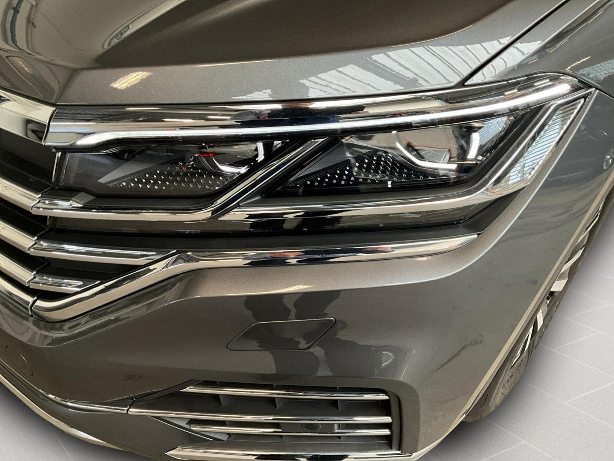 VW Touareg Elegance+V6+4M+Pano+AHK+Luft (2023) - Photo 18