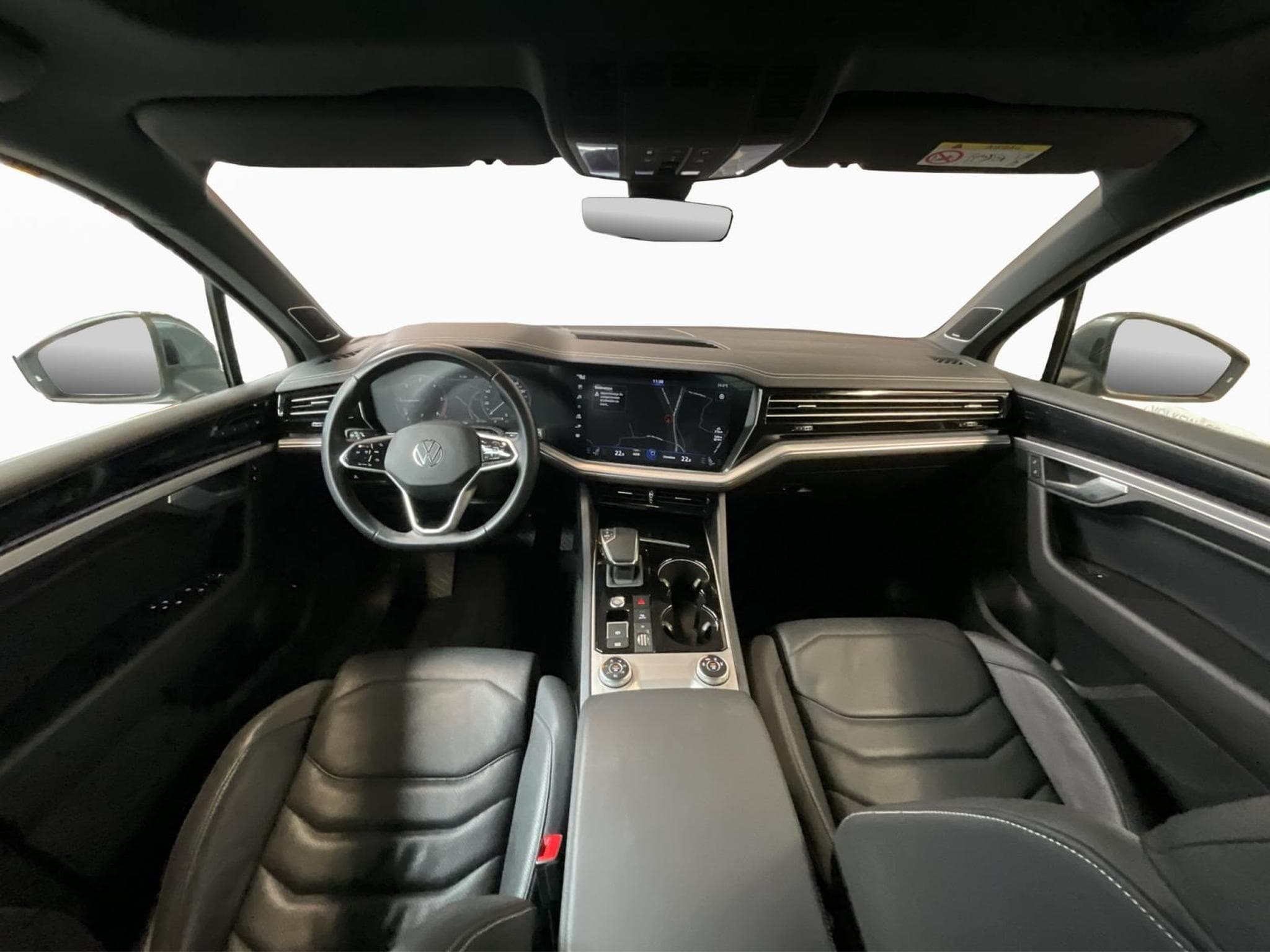 VW Touareg Elegance+V6+4M+Pano+AHK+Luft (2023) - Photo 2