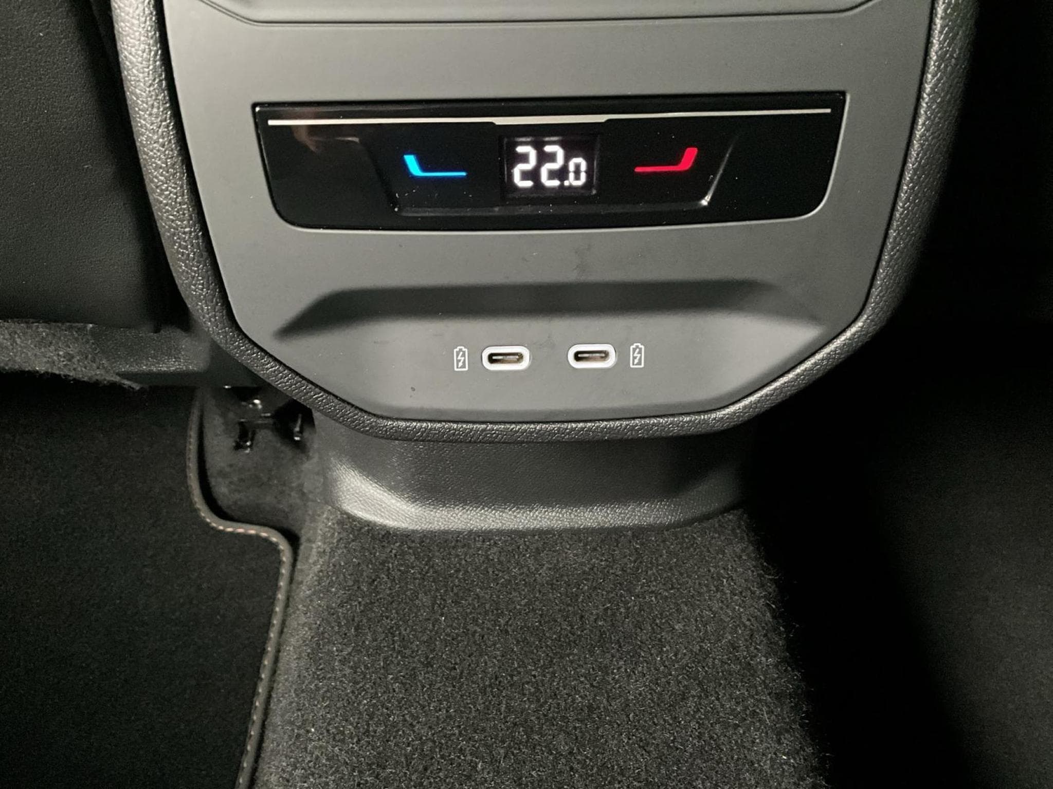 Cupra Leon VZ+DSG+Dinamica+Pure-Perf.+Int.Drive (2025) - Photo 20