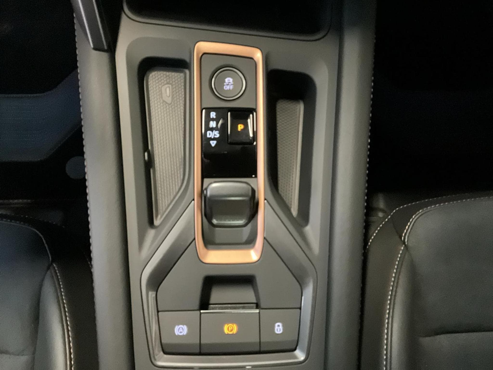 Cupra Leon DSG+Dinamica+Pure-Perf.+Int.Drive (2025) - Photo 12