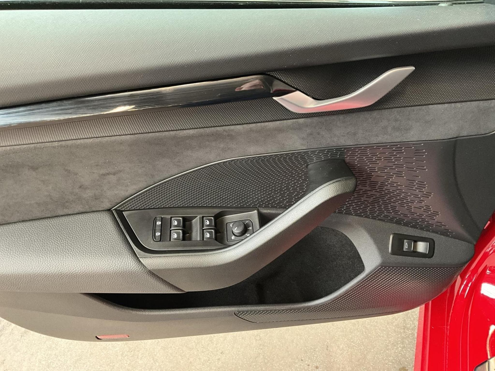 Skoda Octavia RS+DSG+Pano+AHK+Stand-H (2025) - Photo 14