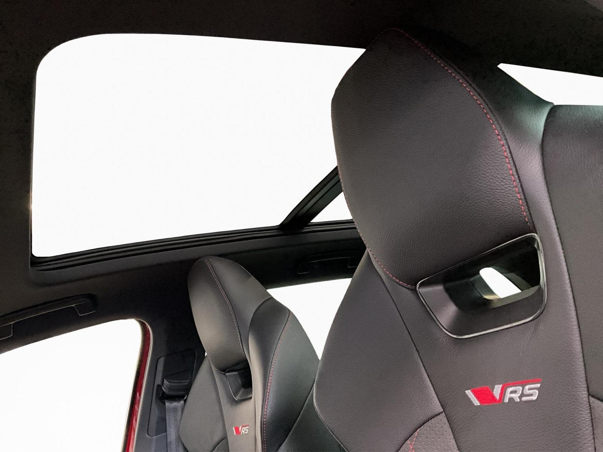 Skoda Octavia RS+DSG+Pano+AHK+Stand-H (2025) - Photo 15