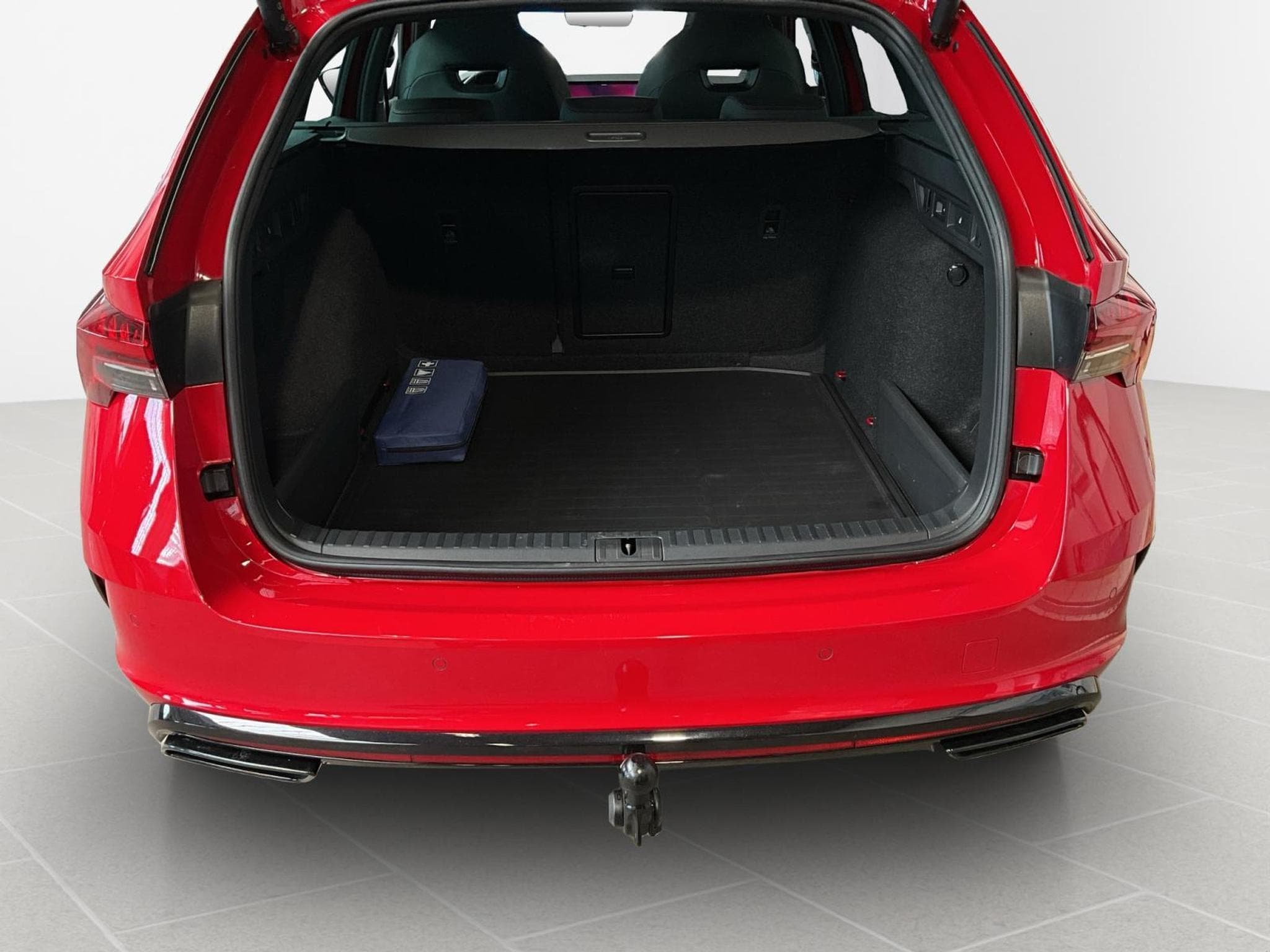 Skoda Octavia RS+DSG+Pano+AHK+Stand-H (2025) - Photo 17