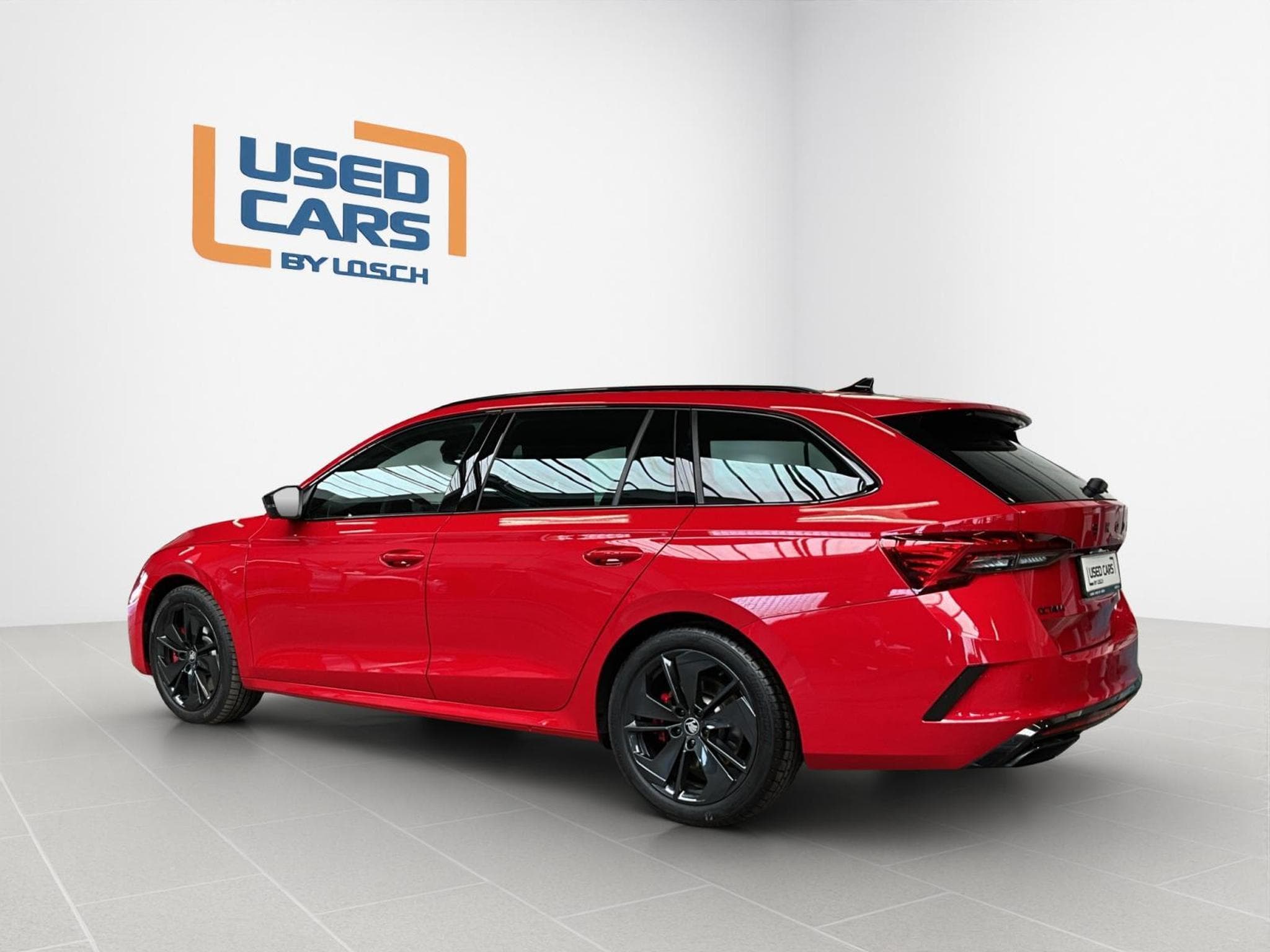 Skoda Octavia RS+DSG+Pano+AHK+Stand-H (2025) - Photo 5
