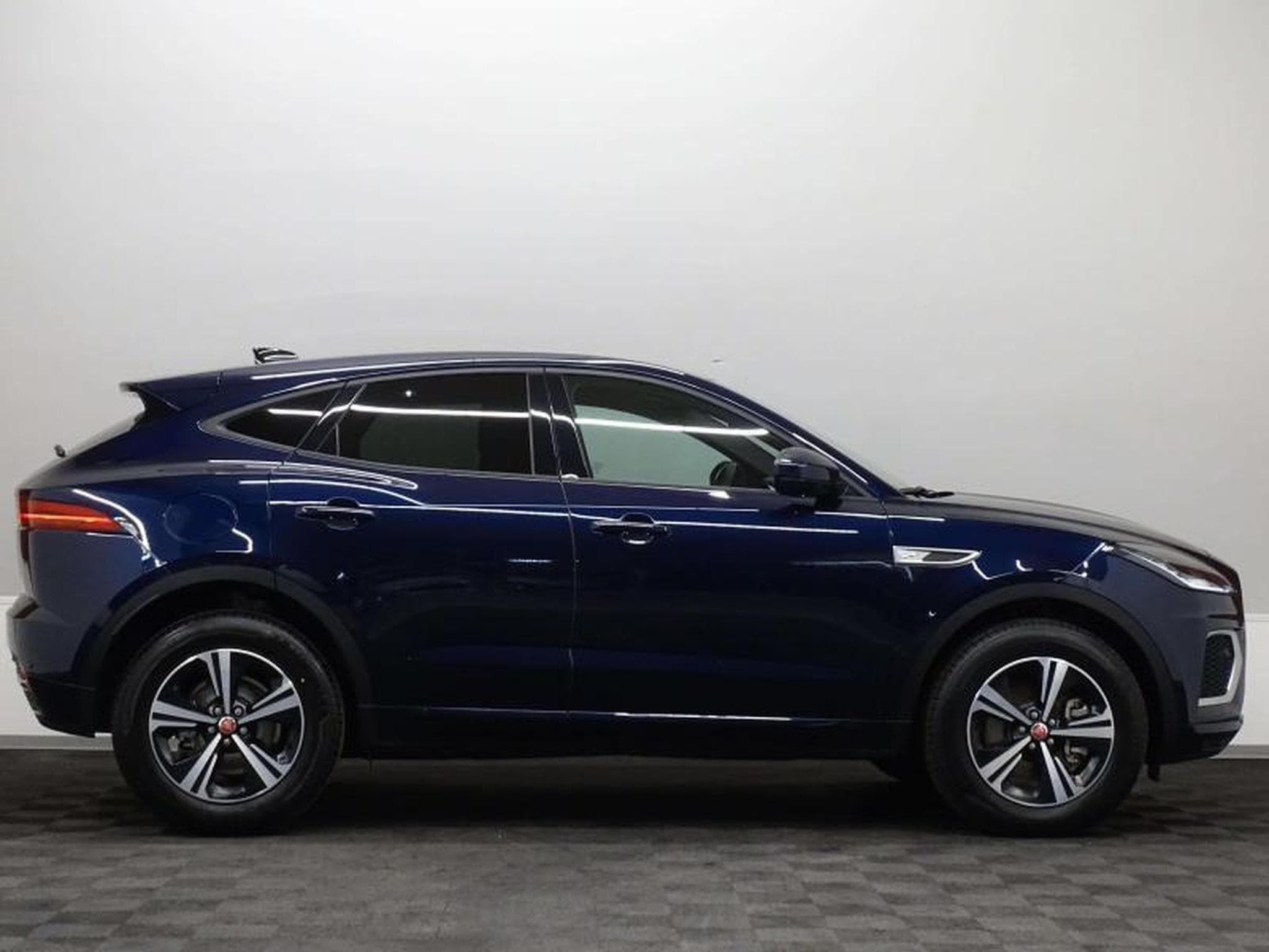 Jaguar E-Pace D165 S R-Dynamic AWD Auto (2024) - Photo 3