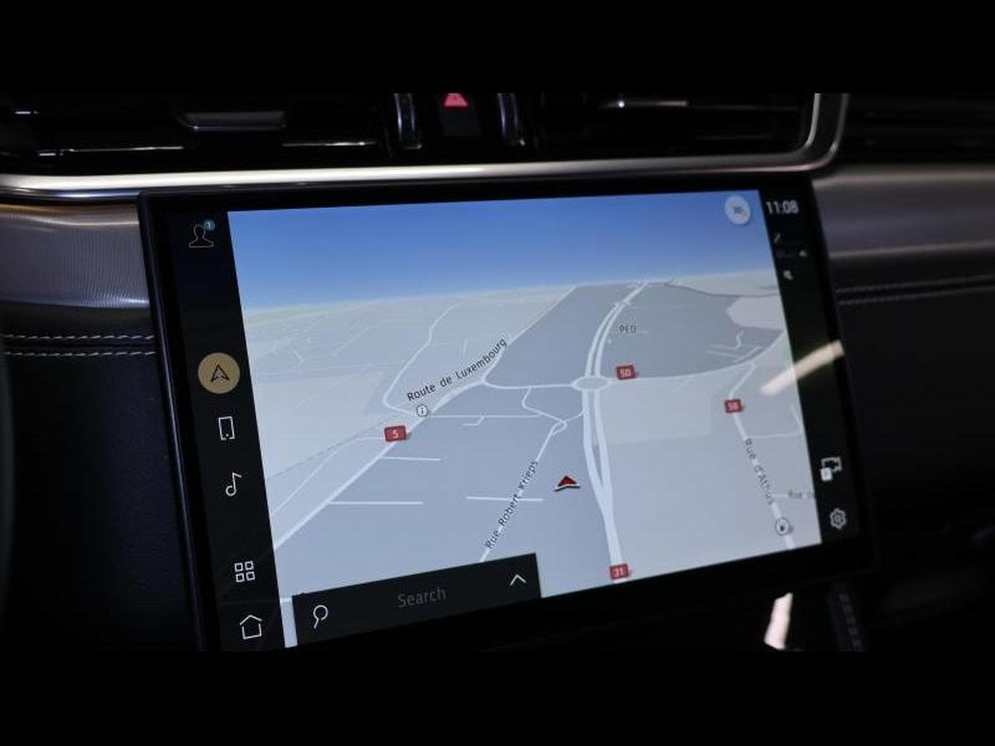 Jaguar F-Pace S D165 AWD Auto (2024) - Photo 17