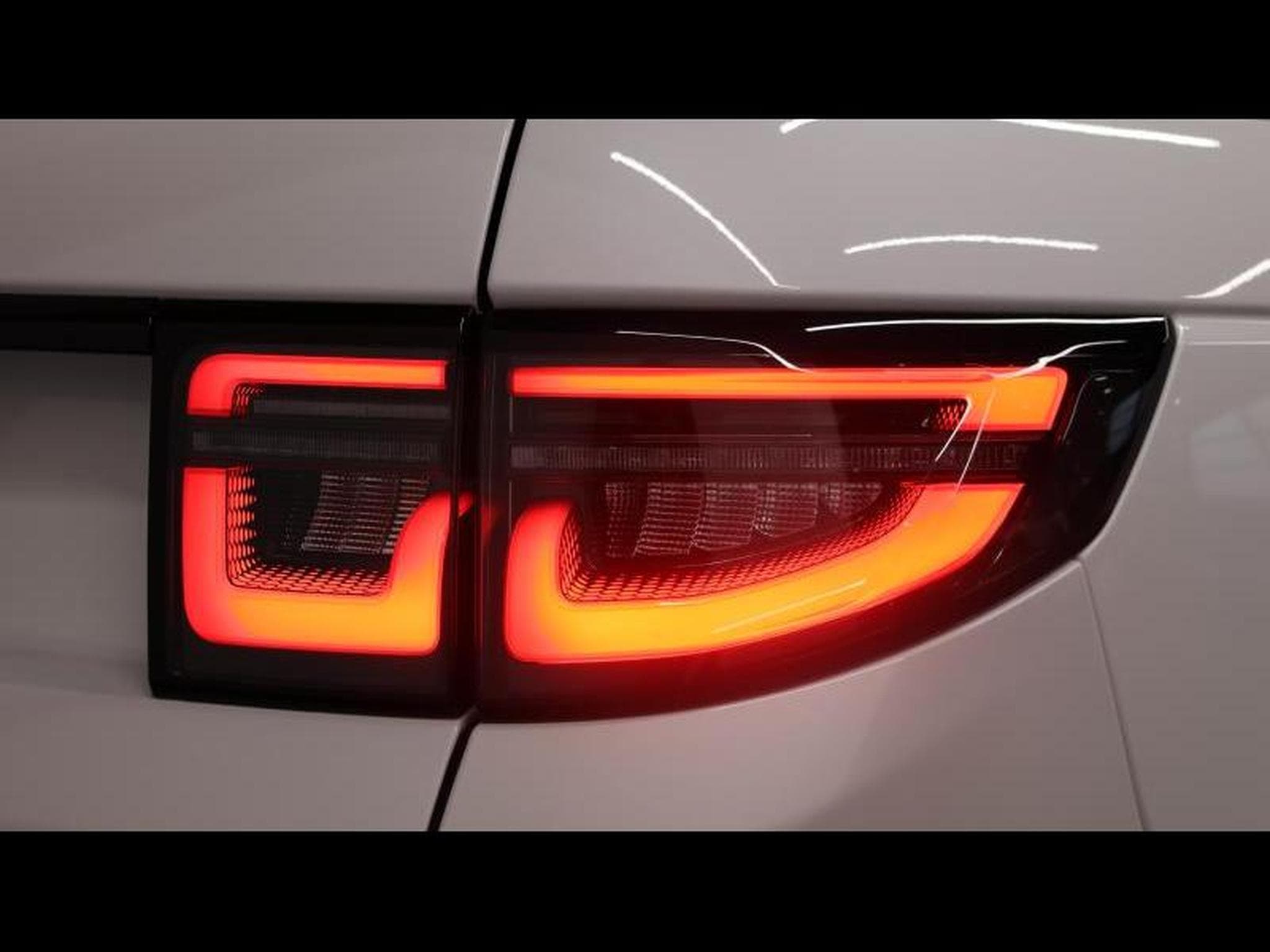 Land-Rover Discovery Sport D165 S R-Dynamic AWD Auto (2024) - Photo 10