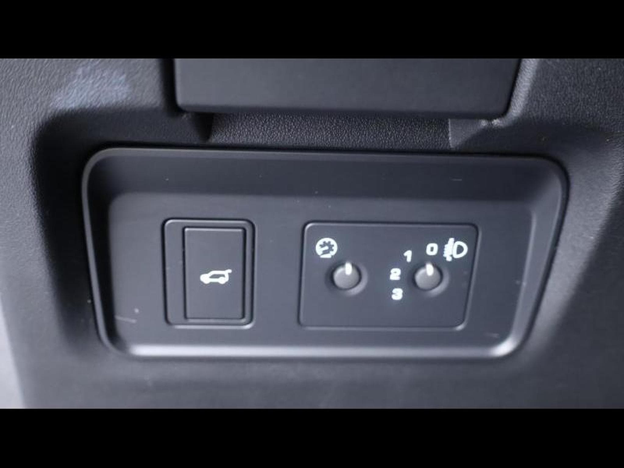 Land-Rover Discovery Sport D165 S R-Dynamic AWD Auto (2024) - Photo 27