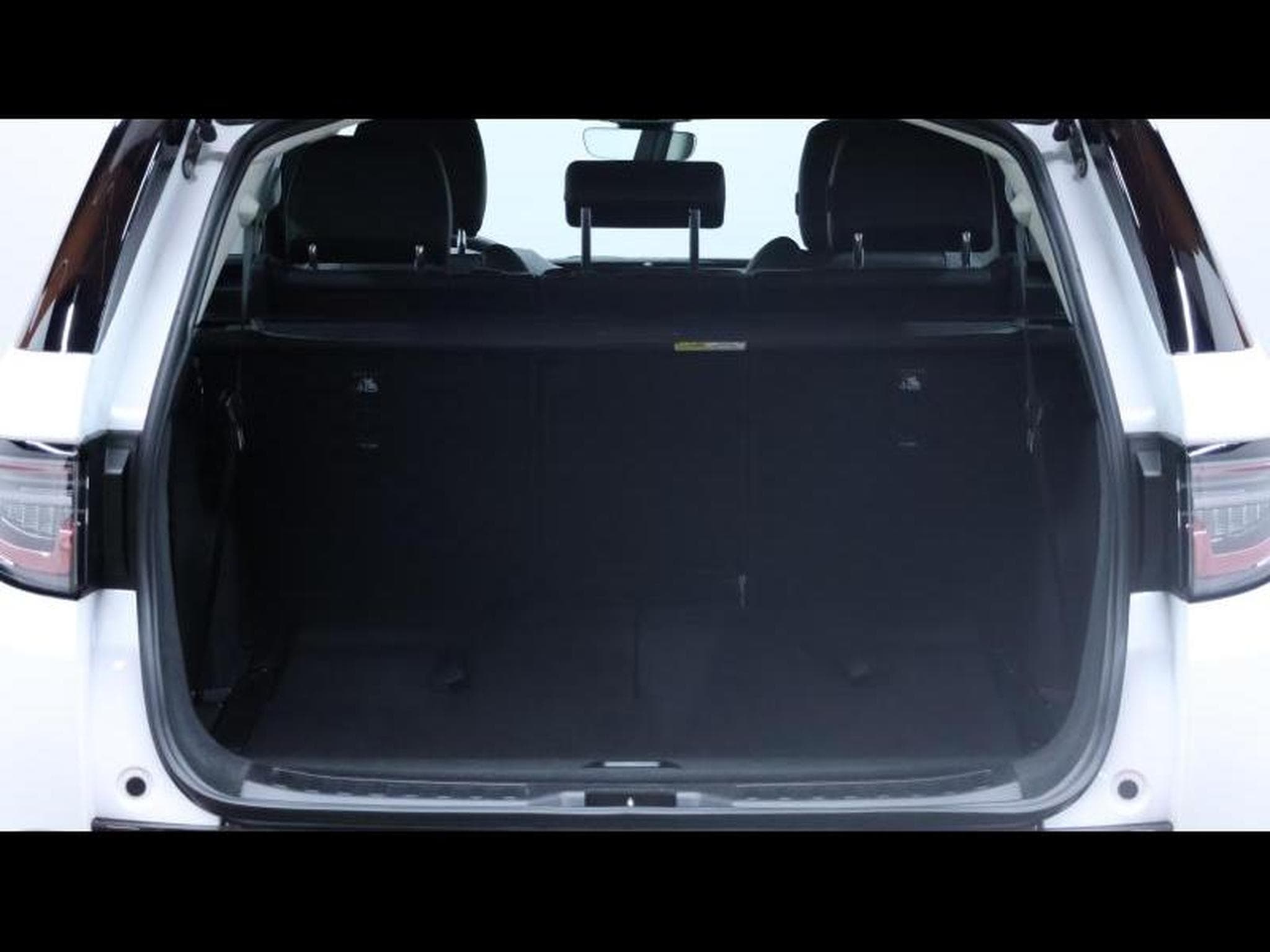 Land-Rover Discovery Sport D165 S R-Dynamic AWD Auto (2024) - Photo 8