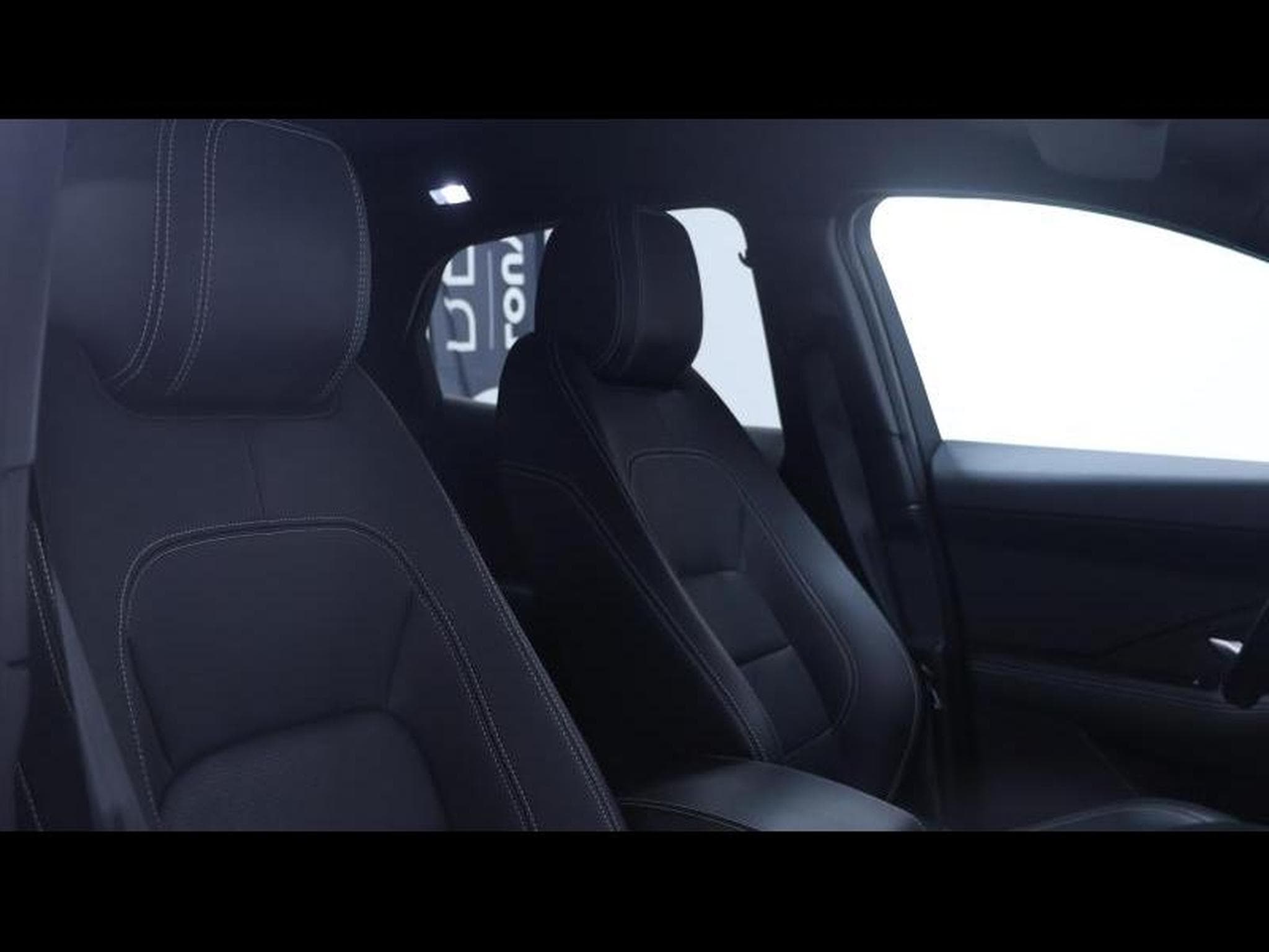 Jaguar E-Pace D165 R-Dynamic S AWD auto (2023) - Photo 11