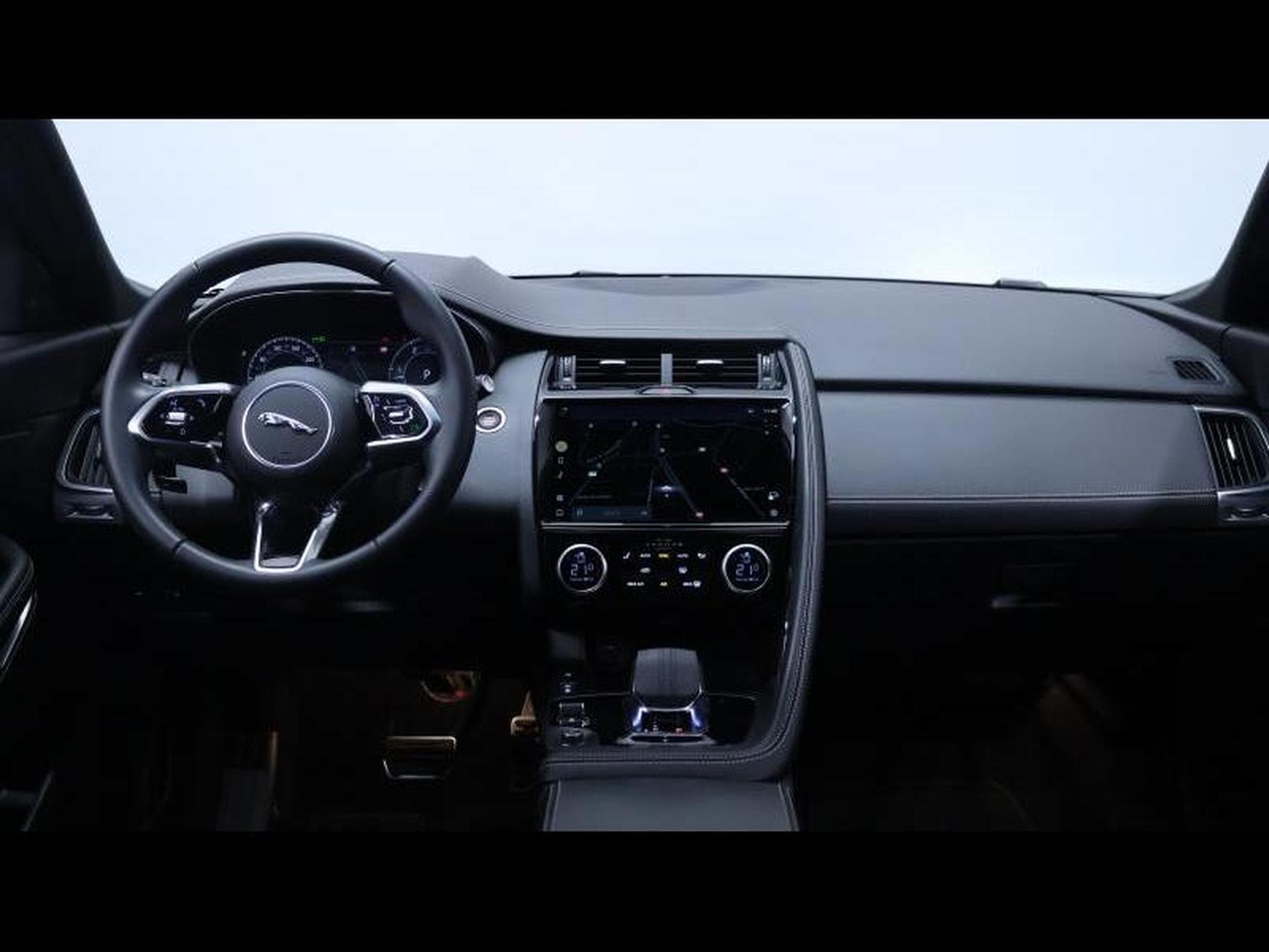 Jaguar E-Pace D165 R-Dynamic S AWD auto (2023) - Photo 13
