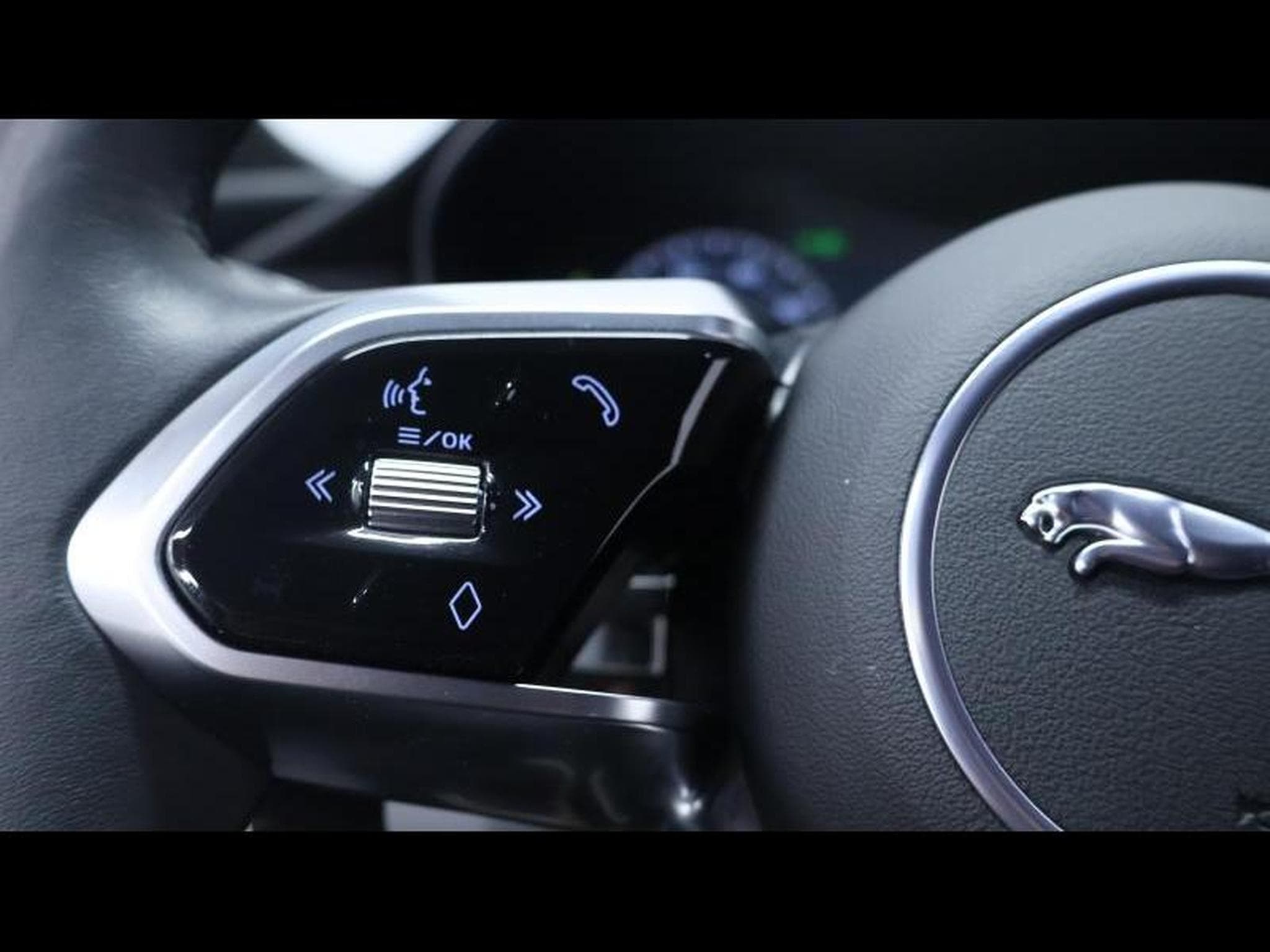 Jaguar E-Pace D165 R-Dynamic S AWD auto (2023) - Photo 15
