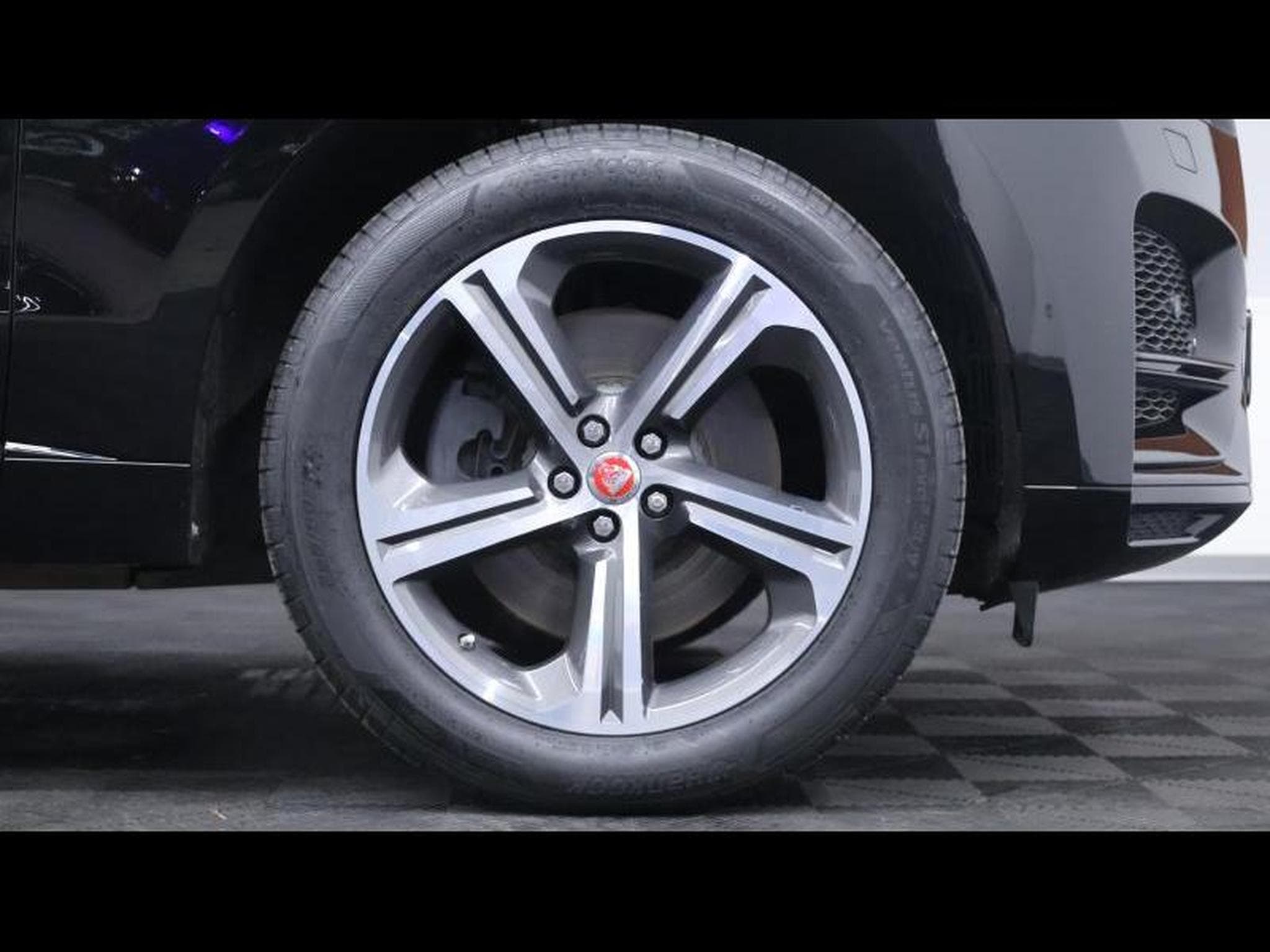 Jaguar F-Pace P400e SE (2022) - Photo 9