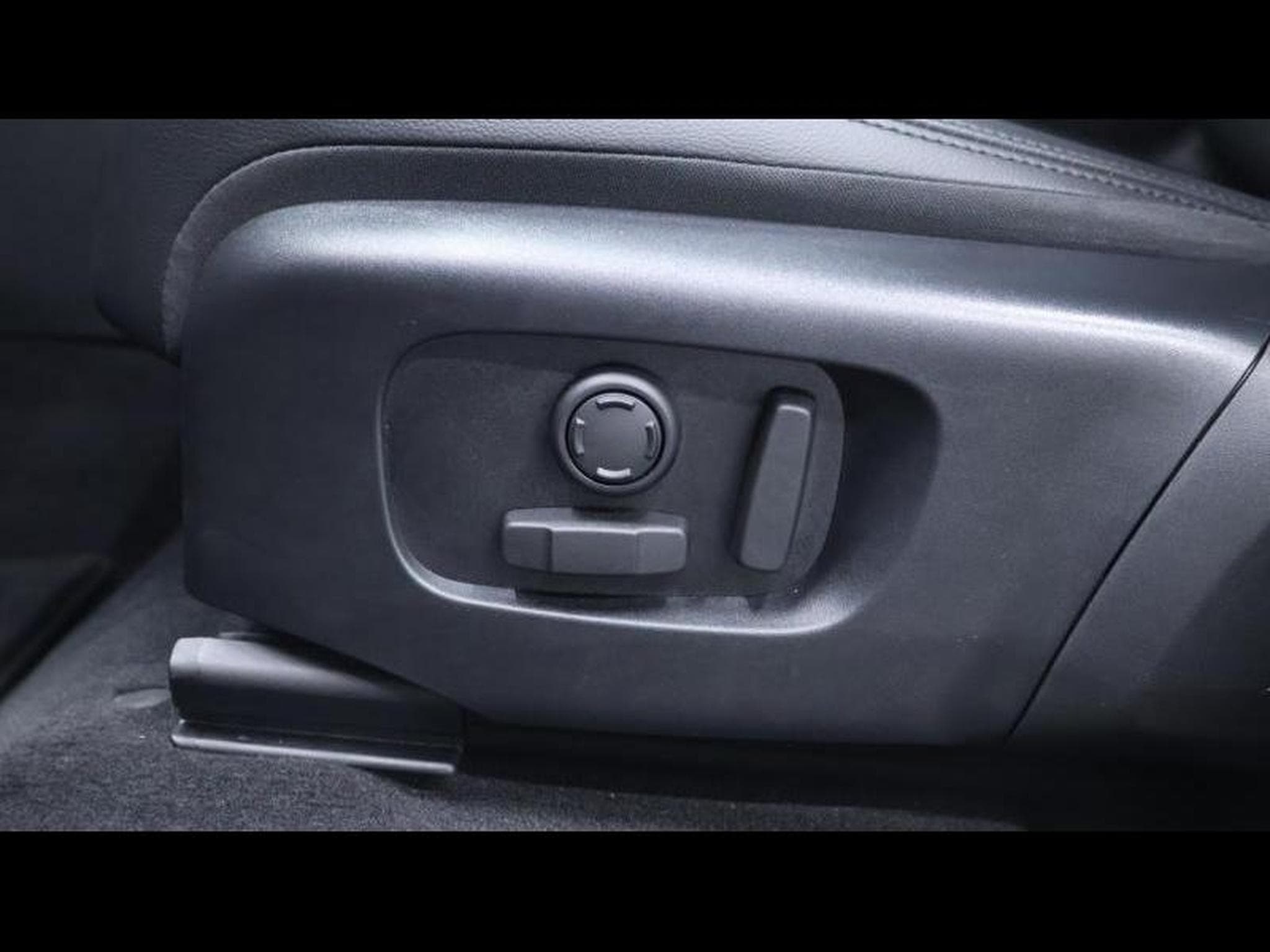 Land-Rover Range Rover Evoque D165 S AWD Auto (2024) - Photo 23