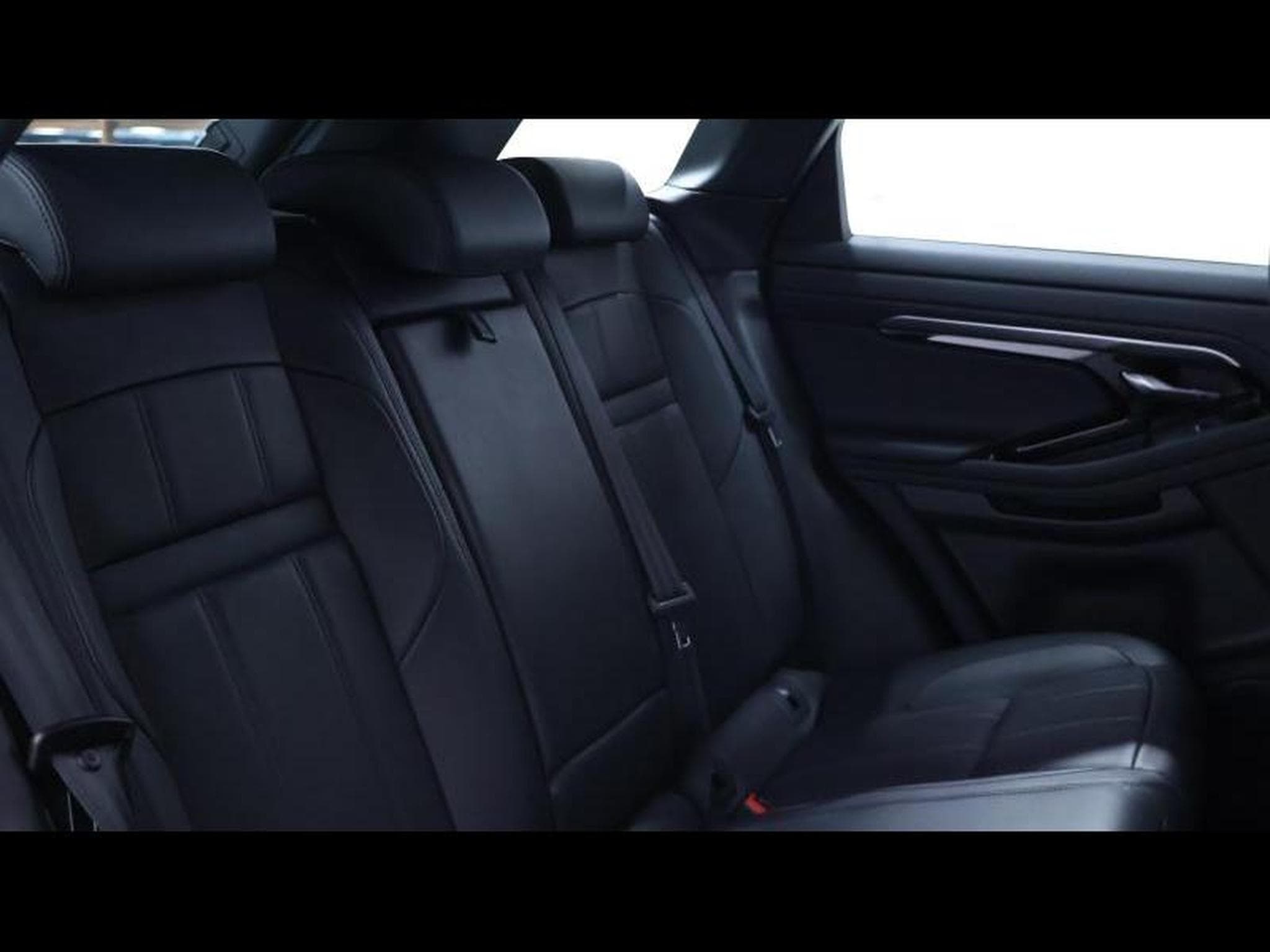Land-Rover Range Rover Evoque D165 R-Dynamic S AWD Auto (2023) - Photo 14
