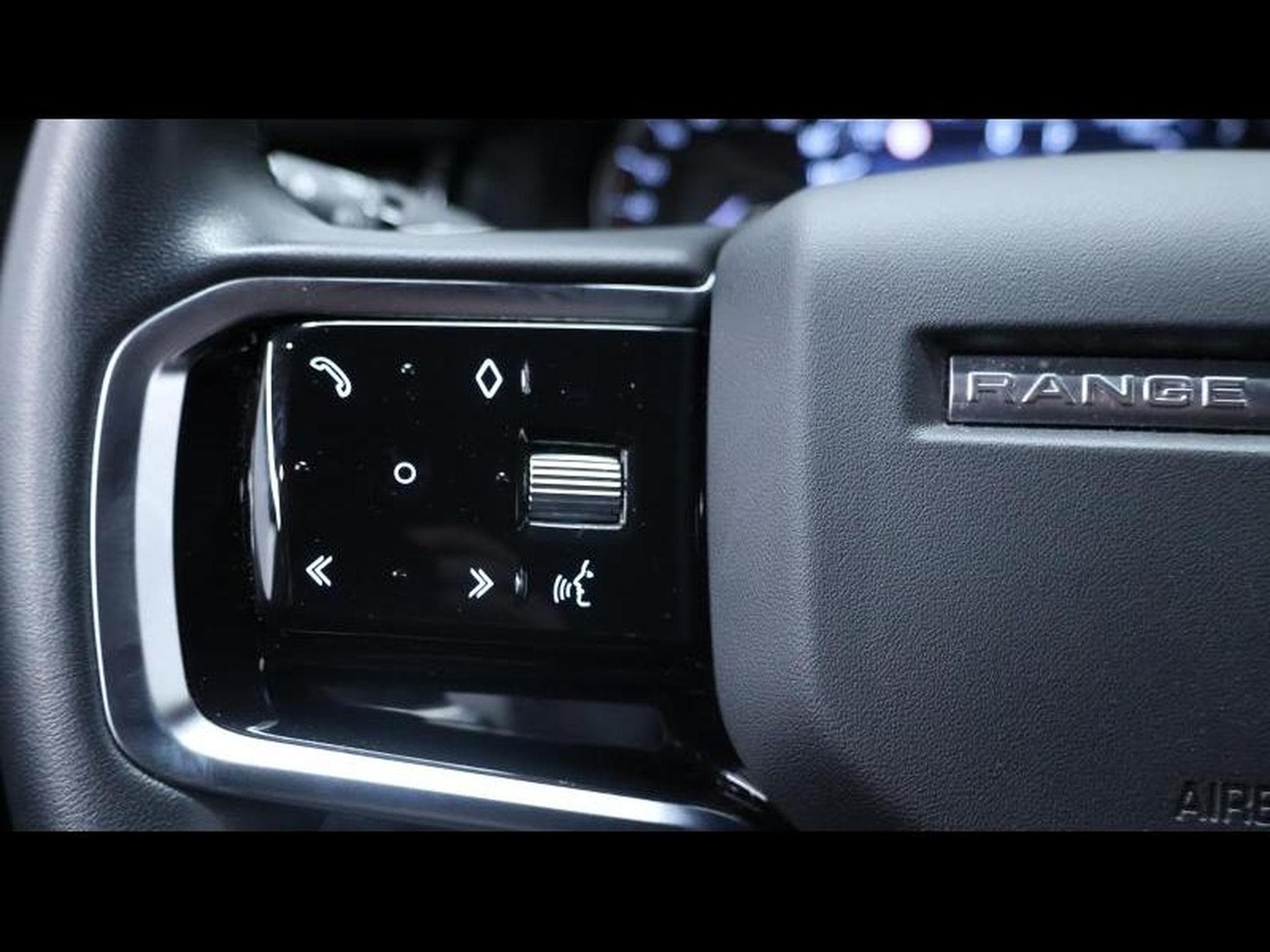 Land-Rover Range Rover Evoque D165 R-Dynamic S AWD Auto (2023) - Photo 17
