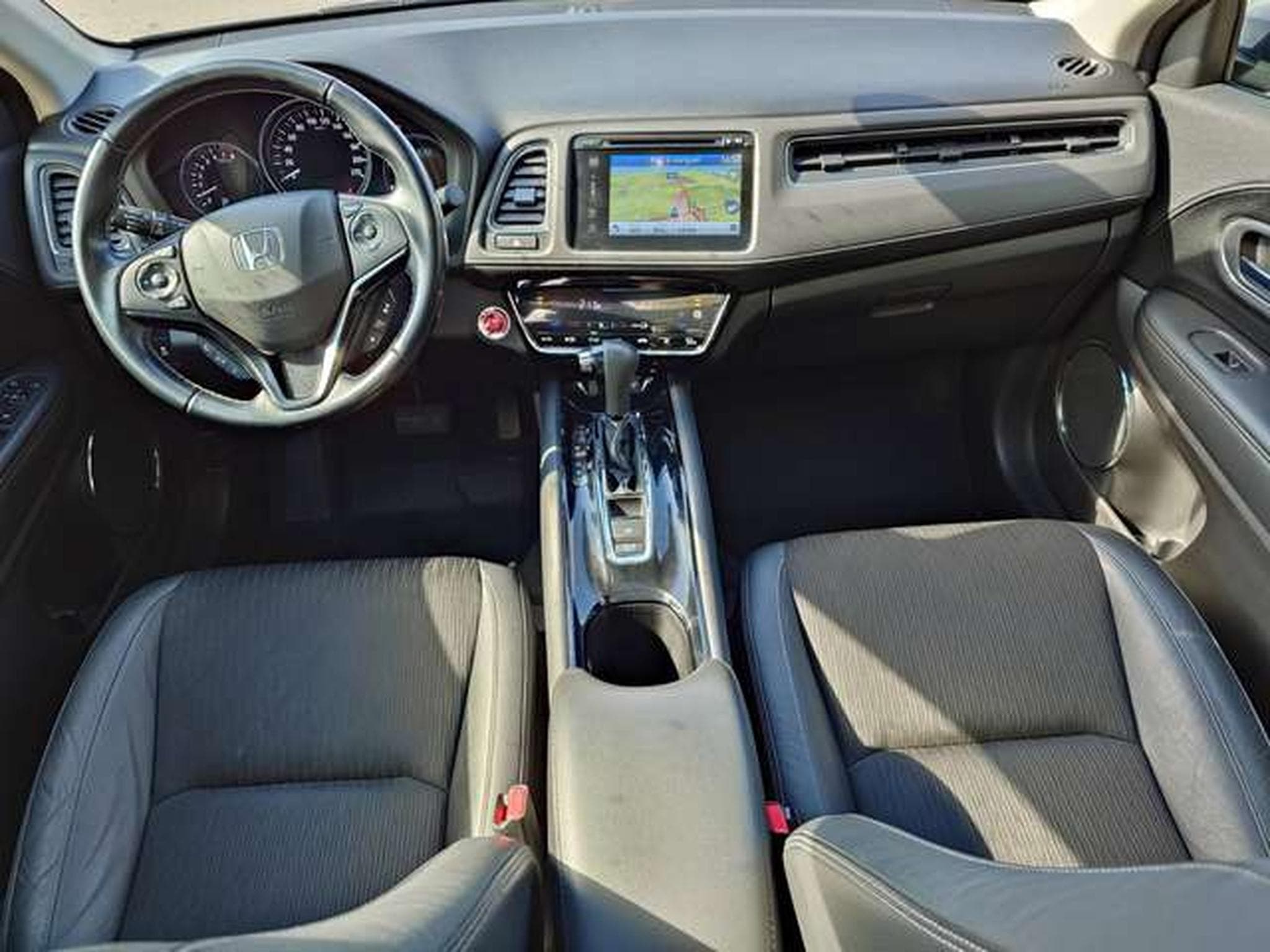 Honda HR-V HR-V 1.5i-VTEC Executive AUTOMATIQUE (2019) - Photo 4