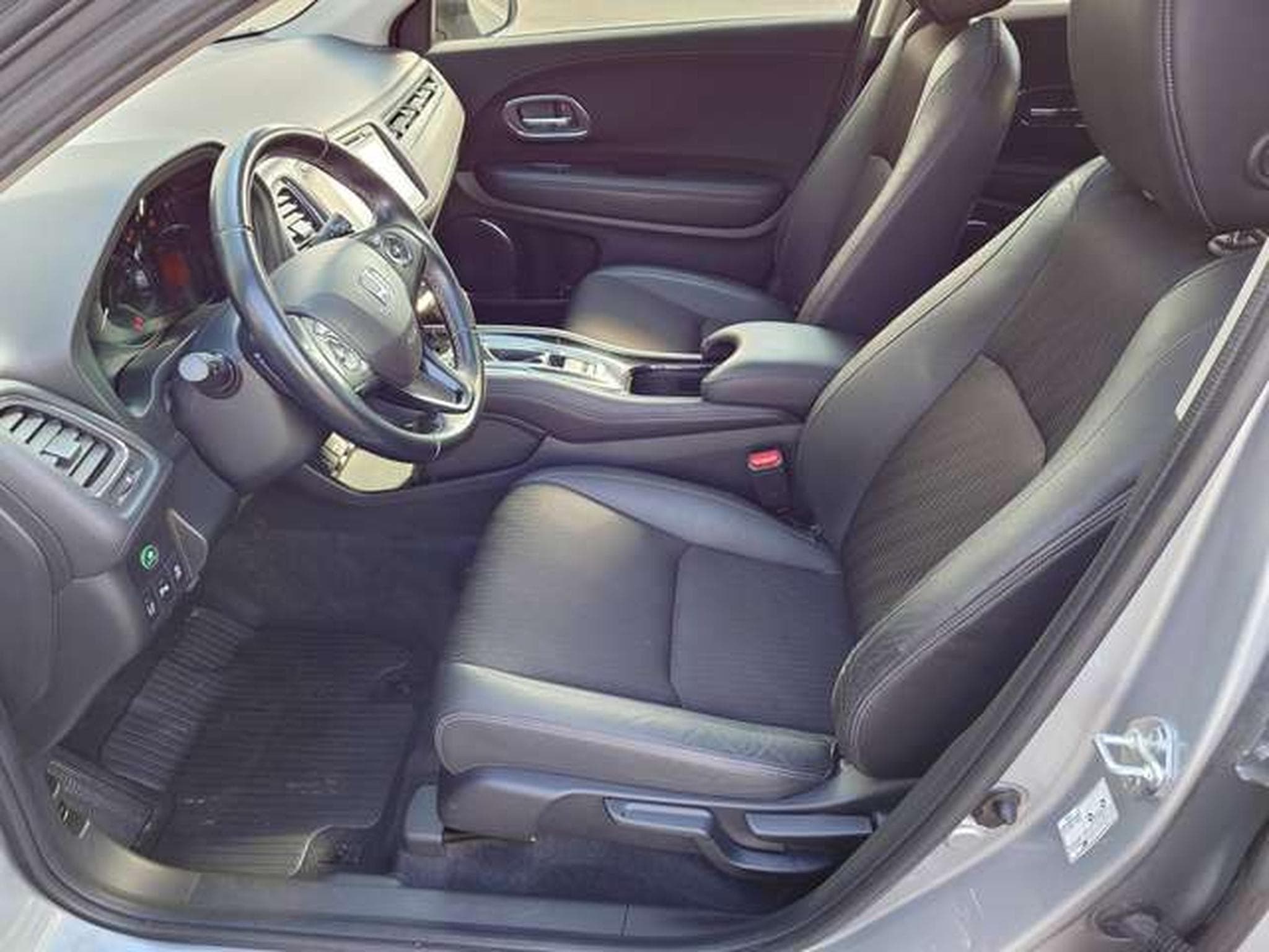 Honda HR-V HR-V 1.5i-VTEC Executive AUTOMATIQUE (2019) - Photo 5