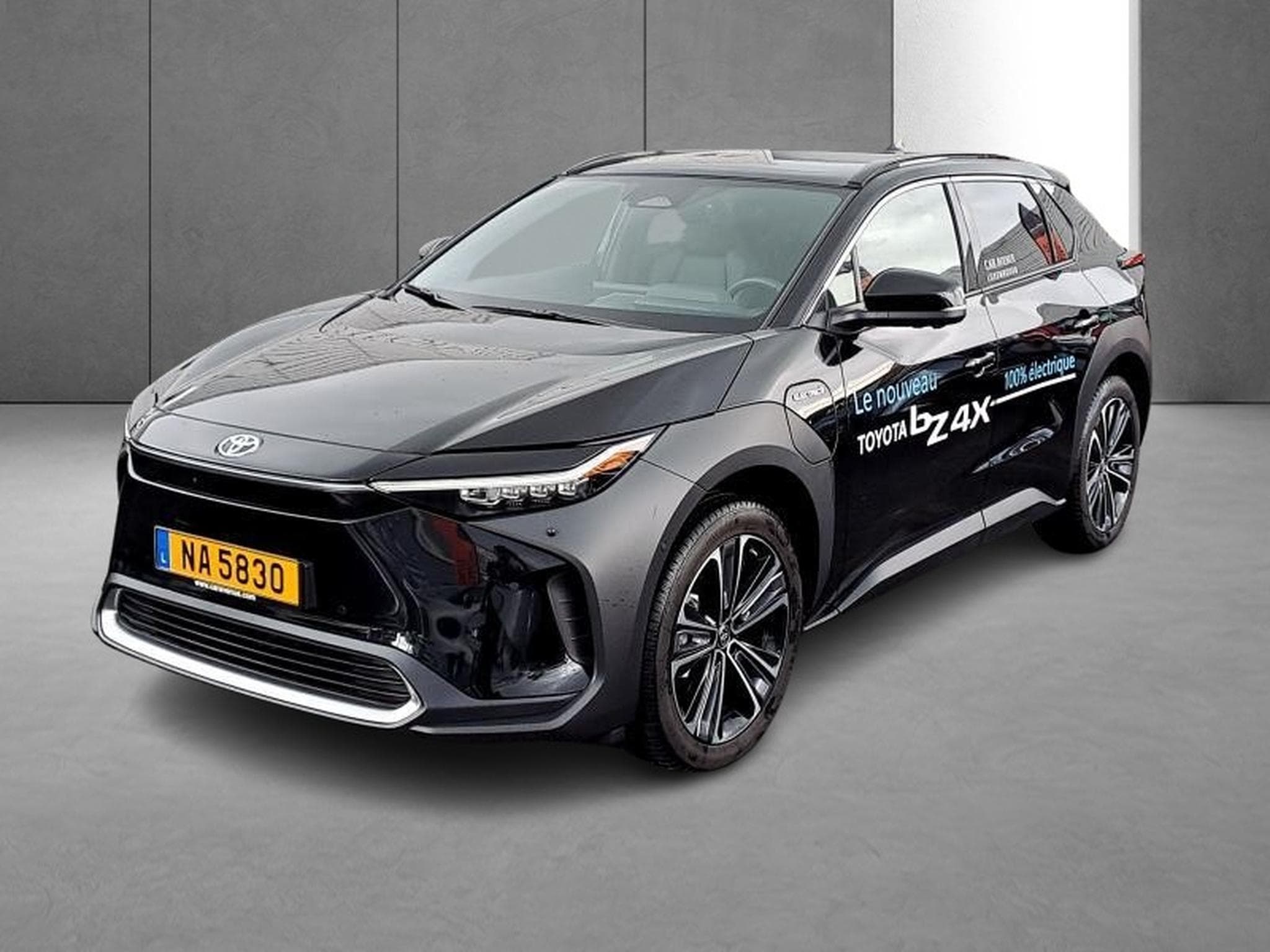 Toyota bZ4X Premium Awd (2023) - Photo 18