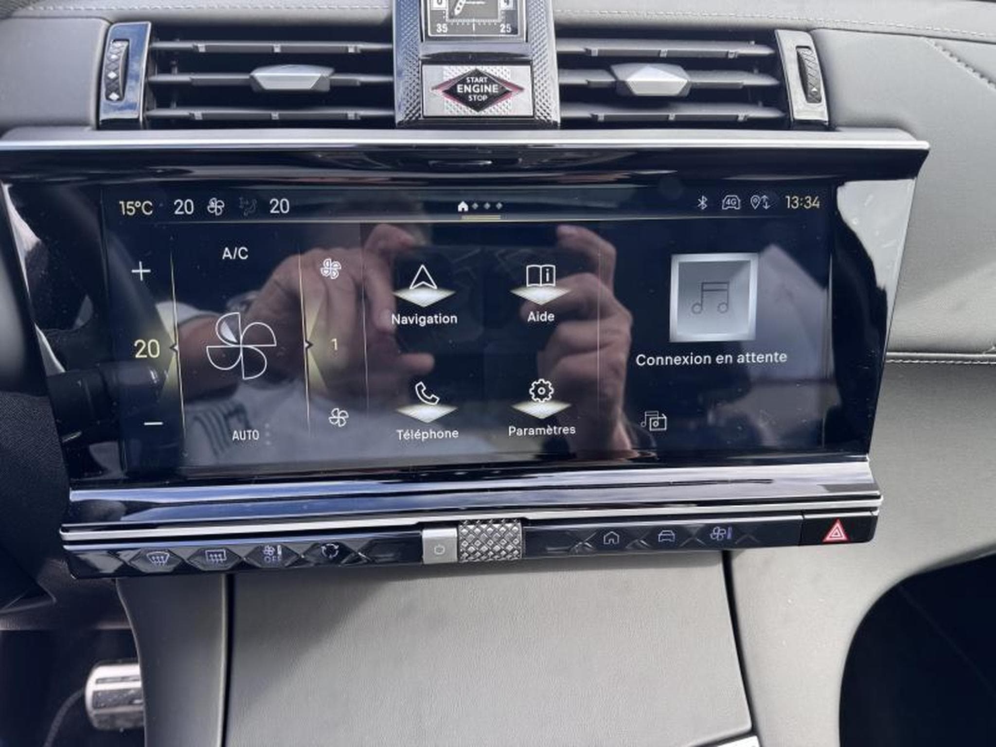 DS Automobiles DS7 7 E-Tense RIVOLI 300 (2024) - Photo 16