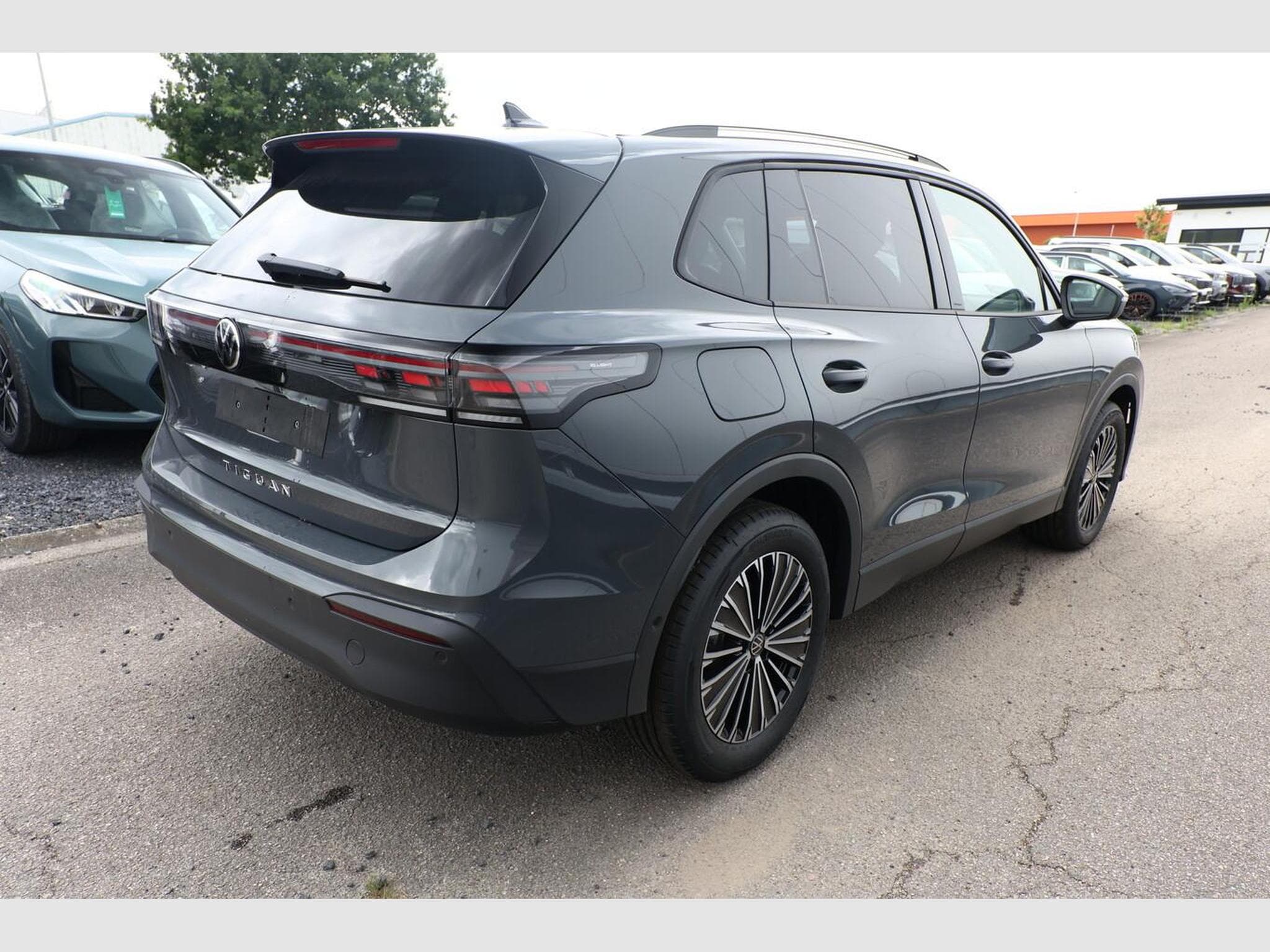 VW Tiguan DSG LED+ Pano (2026) - Photo 3