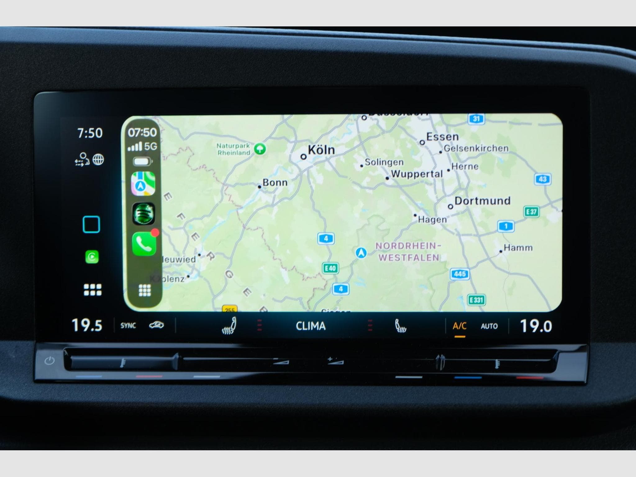 VW Caddy 1.5 TSI DSG (2026) - Photo 11