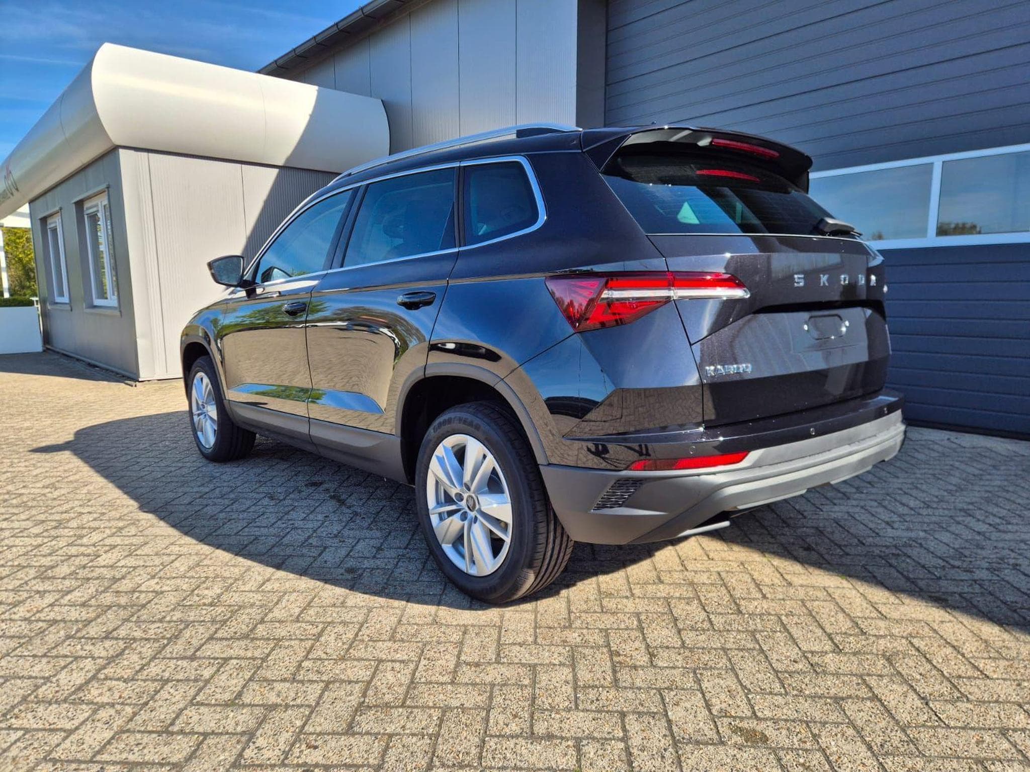 Skoda Karoq 1.5 TSI 150PS (2026) - Photo 3