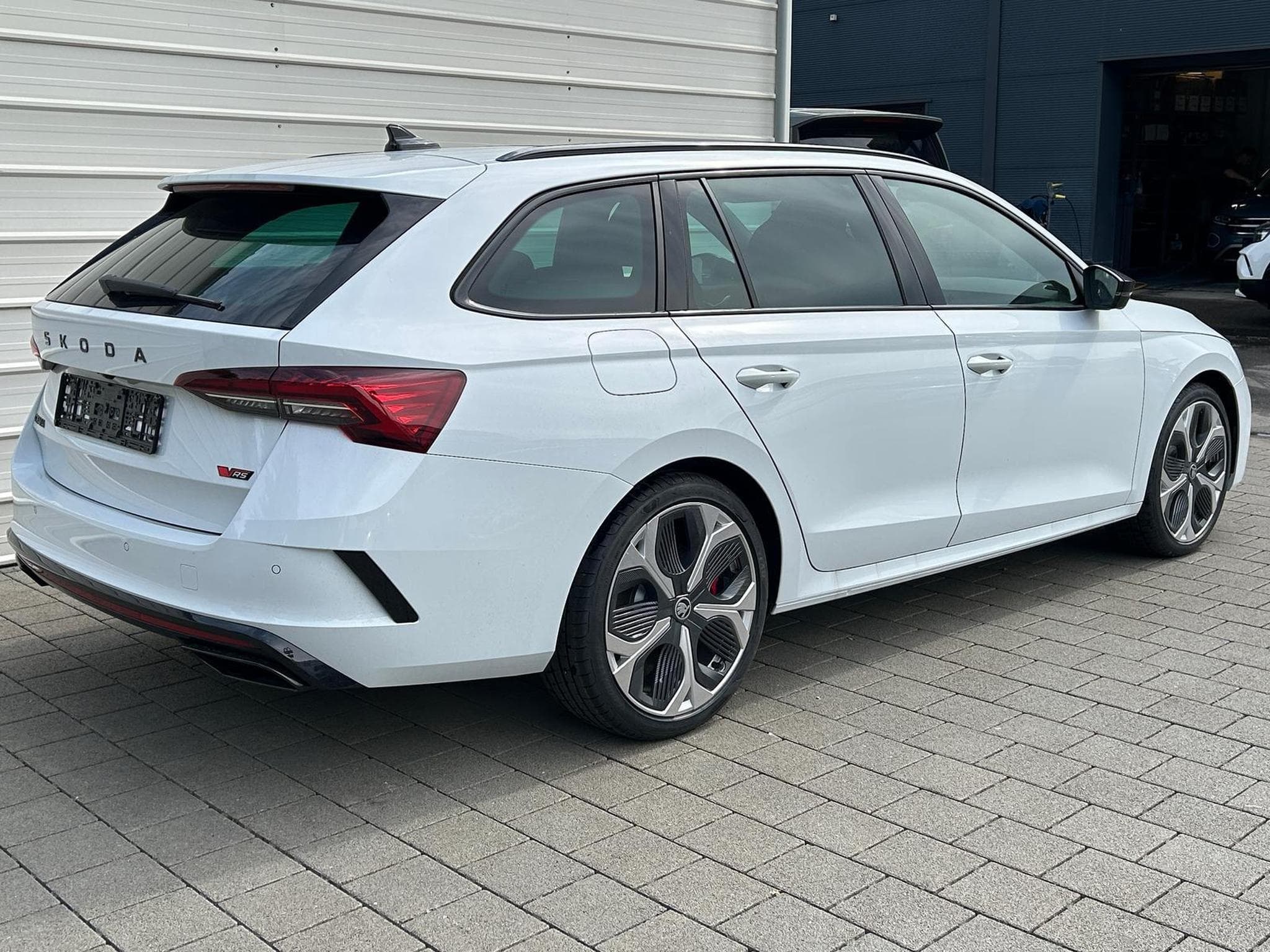 Skoda Octavia RS (2026) - Photo 4