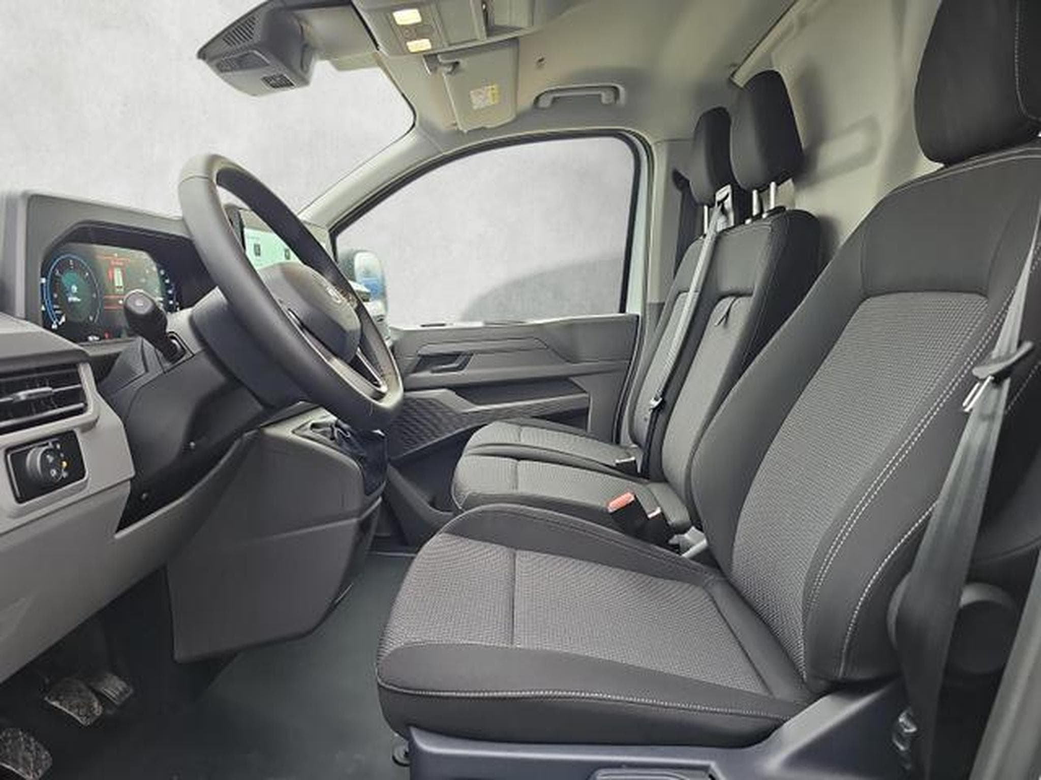 VW T7 Transporter Kaste 2.0 TDI 81 kW KR (2025) - Photo 9