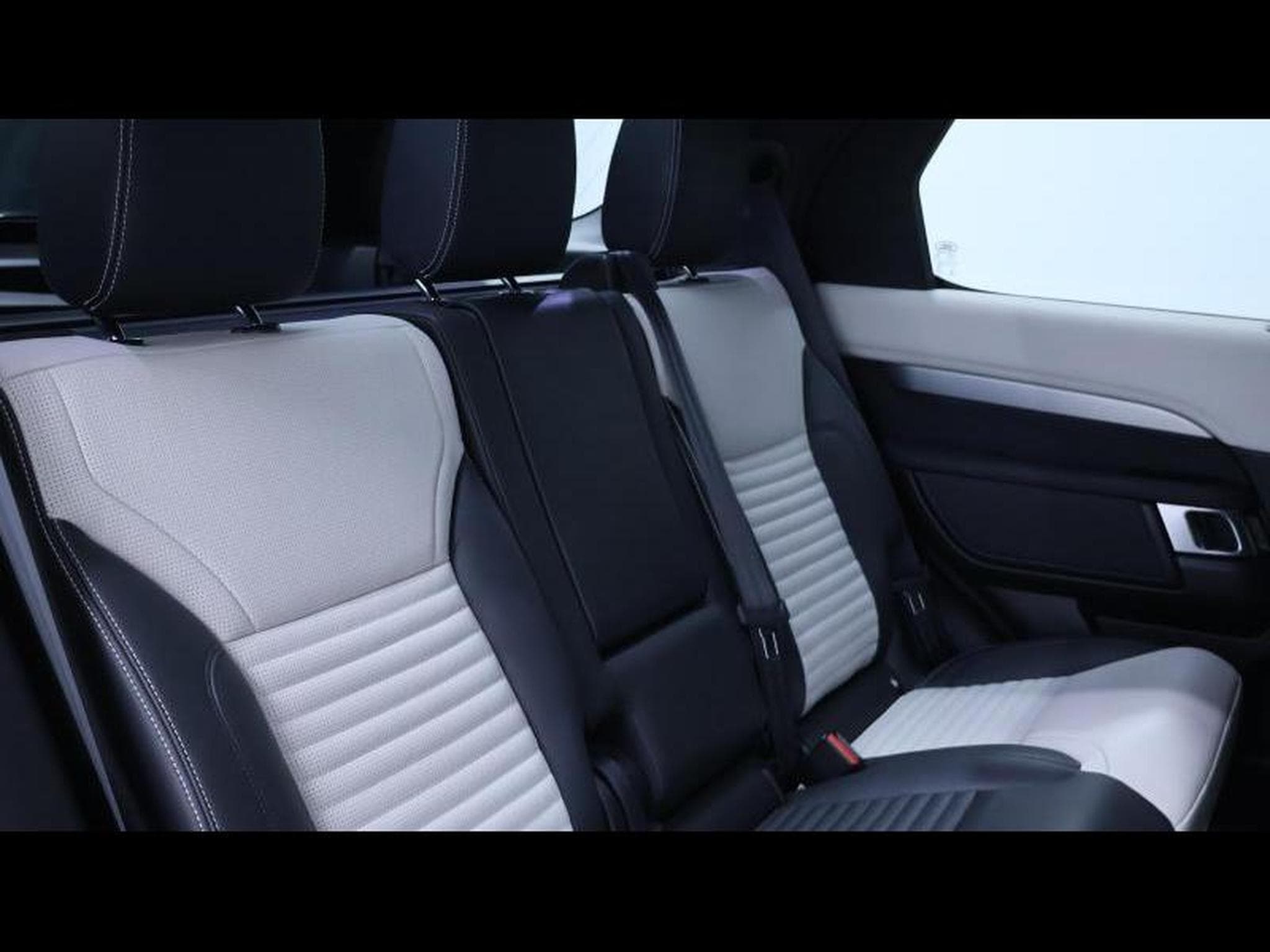 Land-Rover Discovery R-Dynamic P360 AWD auto (2021) - Photo 14