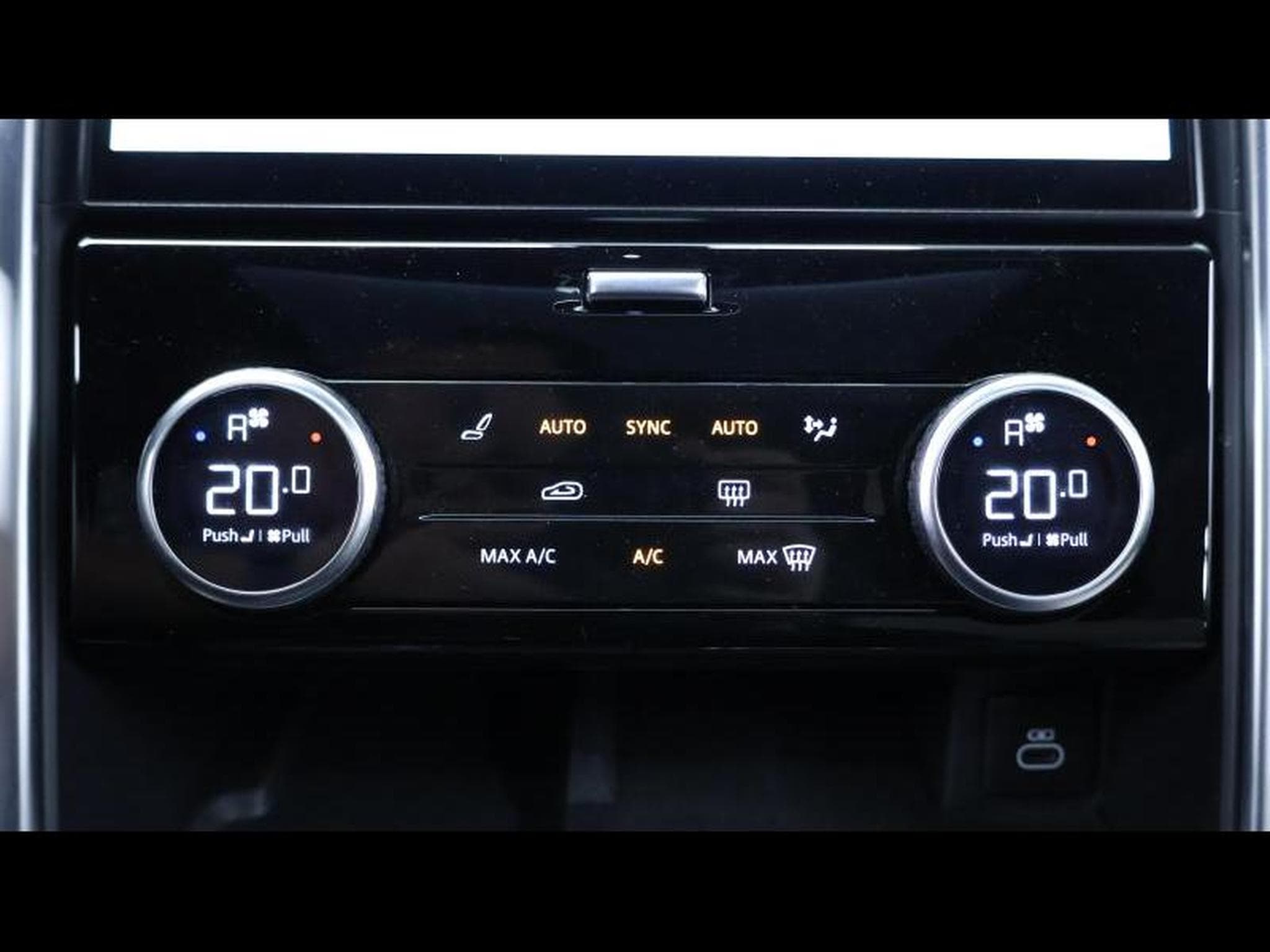 Land-Rover Discovery R-Dynamic P360 AWD auto (2021) - Photo 20