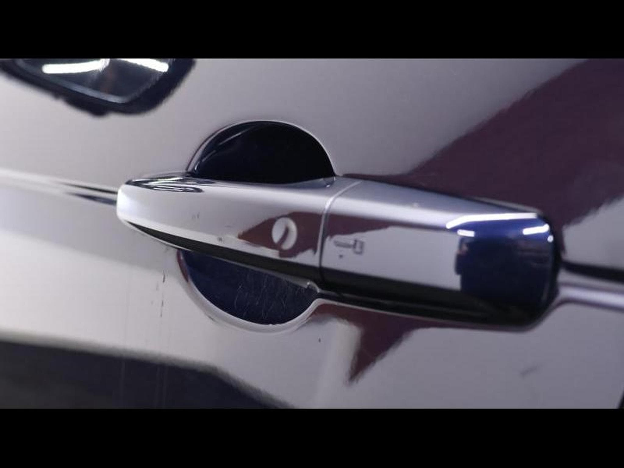 Land-Rover Discovery R-Dynamic P360 AWD auto (2021) - Photo 27