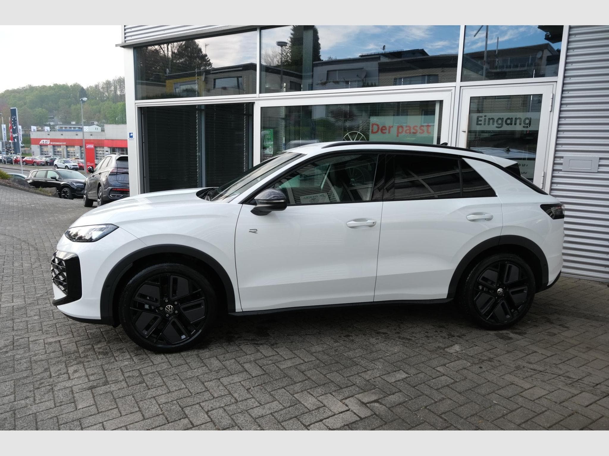VW T-Roc 1.5 eTSI DSG (2026) - Photo 16