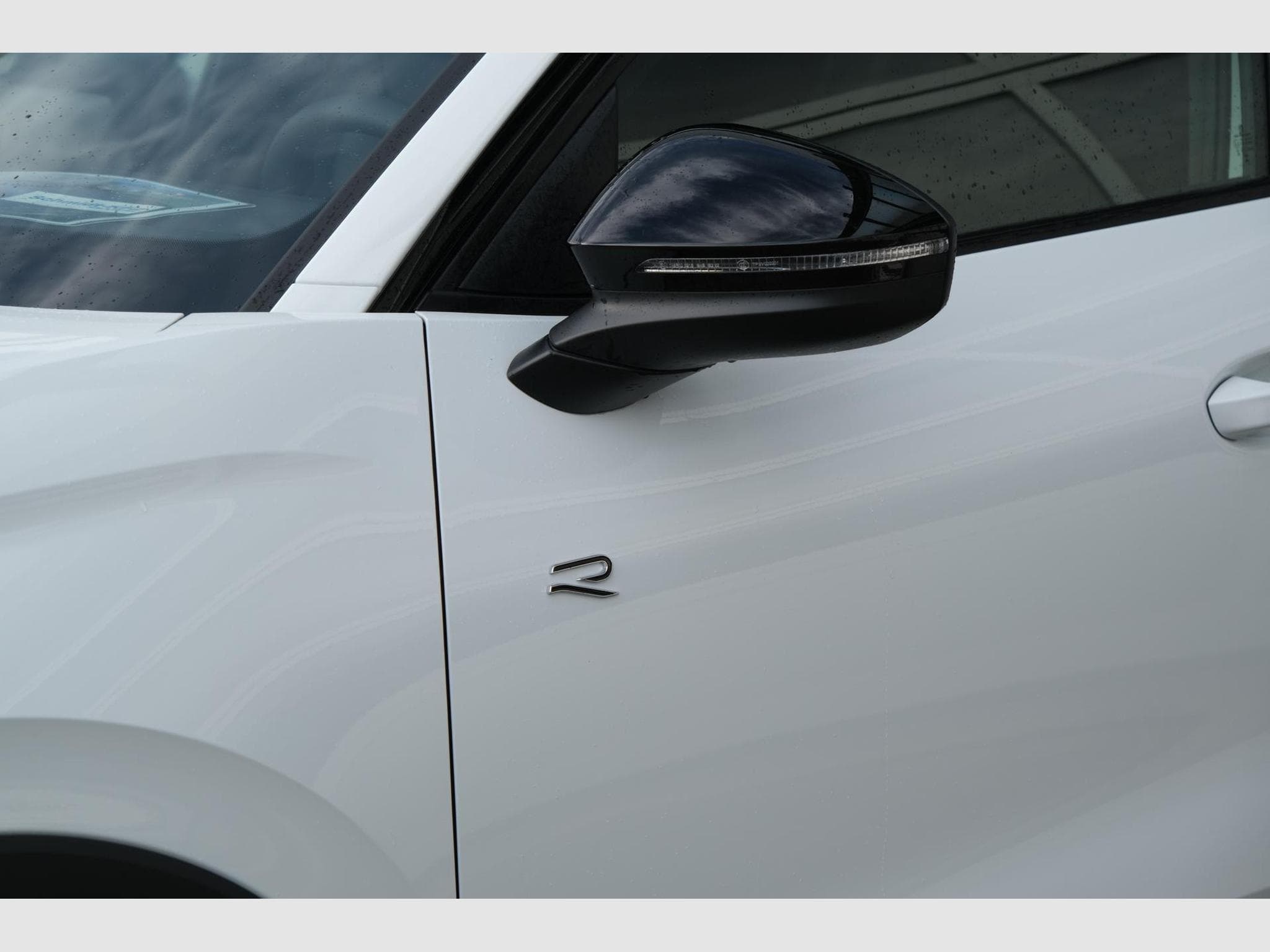 VW T-Roc 1.5 eTSI DSG (2026) - Photo 17