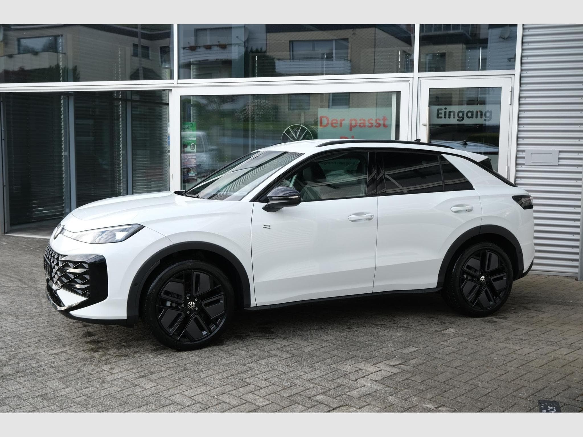 VW T-Roc 1.5 eTSI DSG (2026) - Photo 1