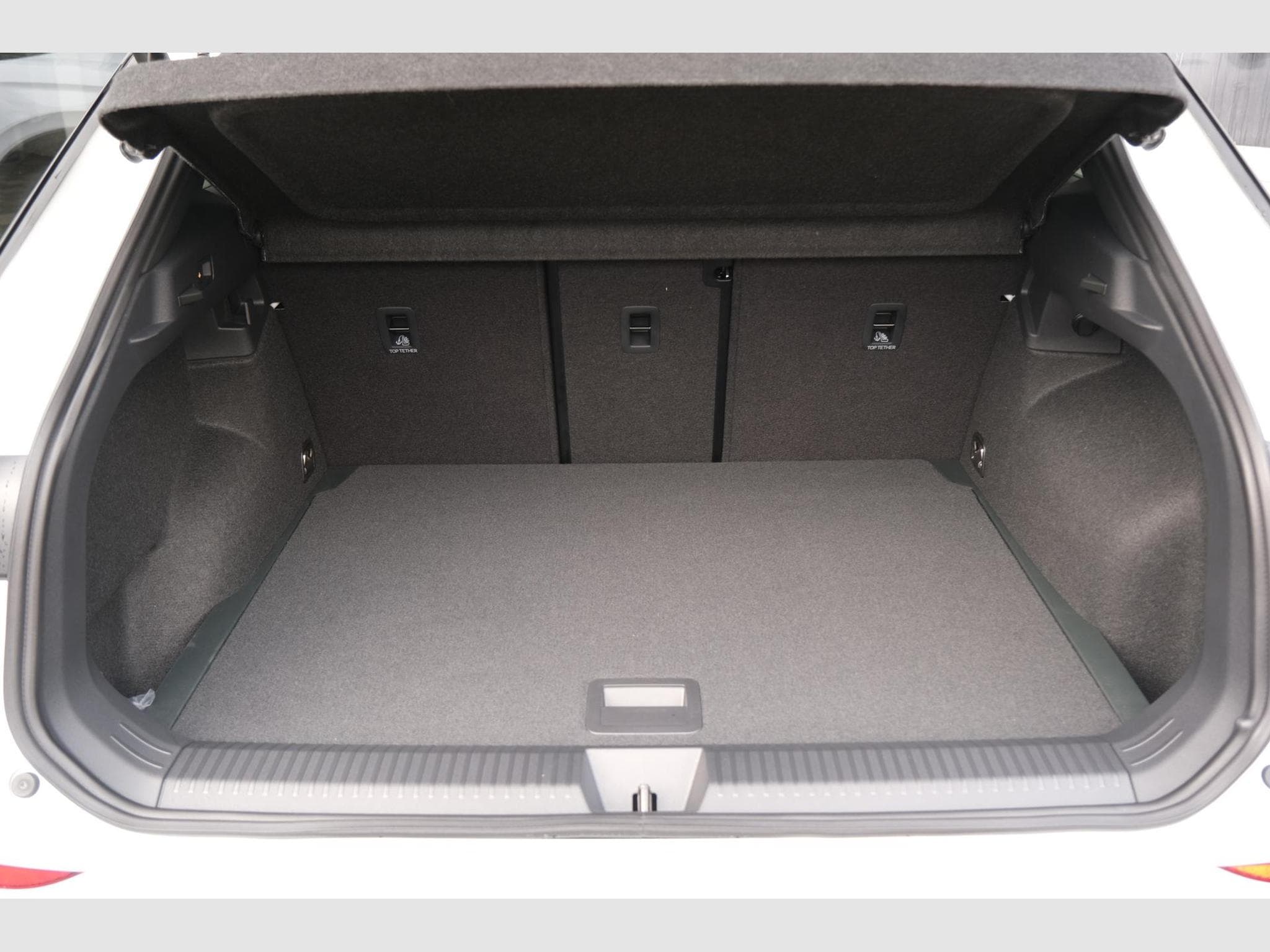 VW T-Roc 1.5 eTSI DSG (2026) - Photo 23