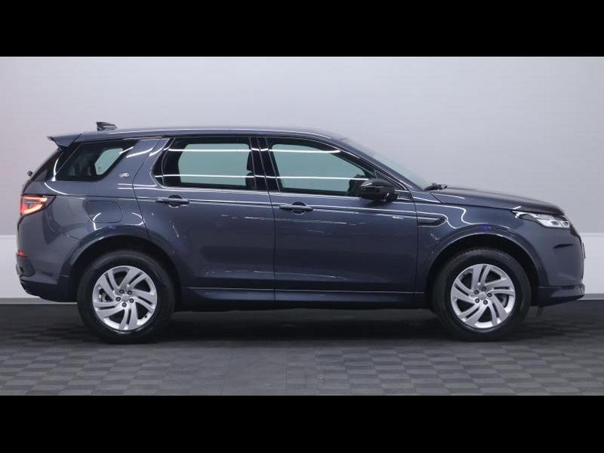 Land-Rover Discovery Sport D165 S AWD Auto (2023) - Photo 3