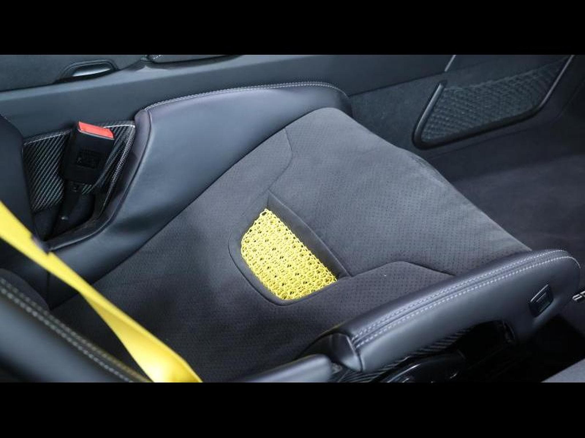 Porsche Boxster 718 Spyder RS PDK * Ceramic brakes - 3D yellow printed carbo (2024) - Photo 26