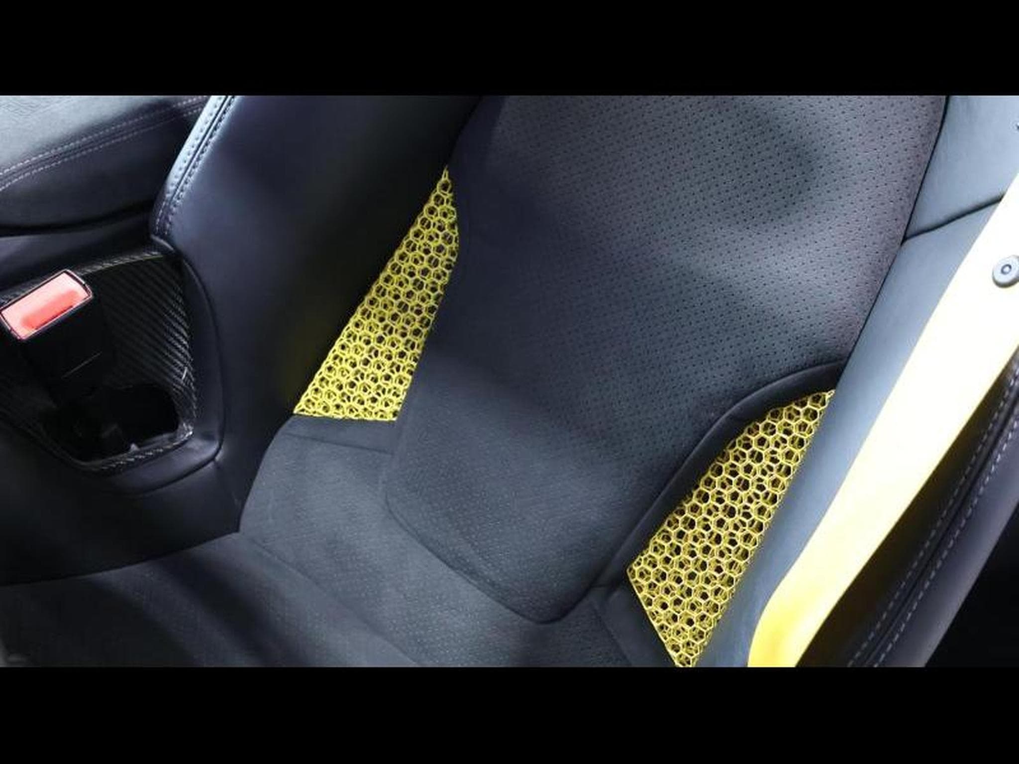 Porsche Boxster 718 Spyder RS PDK * Ceramic brakes - 3D yellow printed carbo (2024) - Photo 27