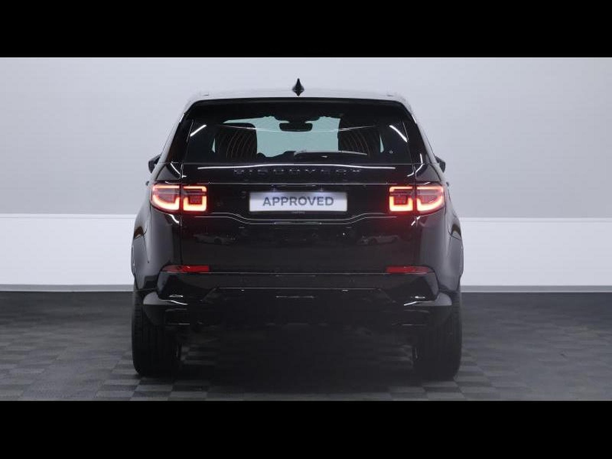 Land-Rover Discovery Sport D165 DYNAMIC SE AWD Auto (2025) - Photo 5