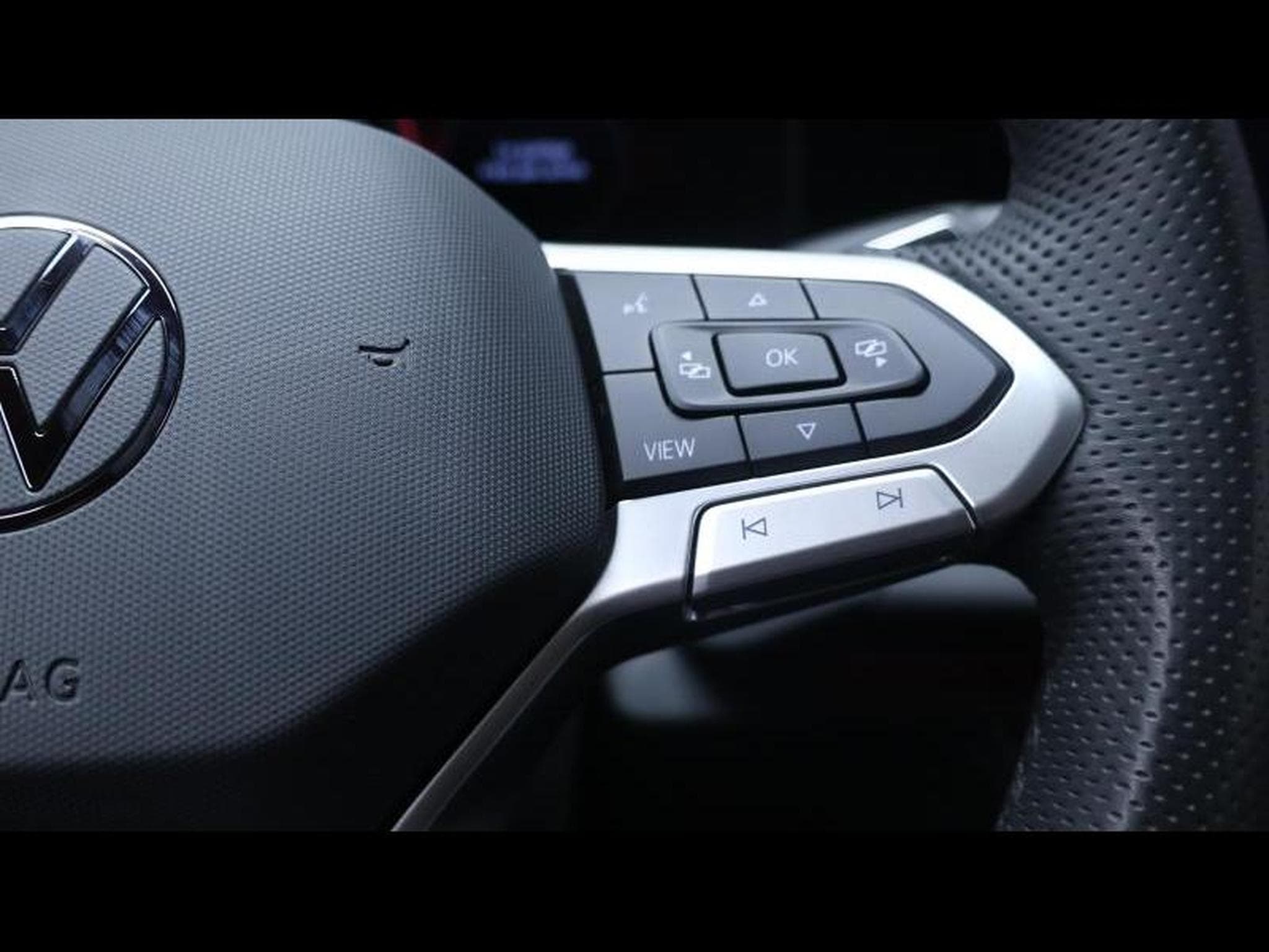 VW Tiguan New Tiguan TDi 150 R-Line Black Style DSG7 (2024) - Photo 16