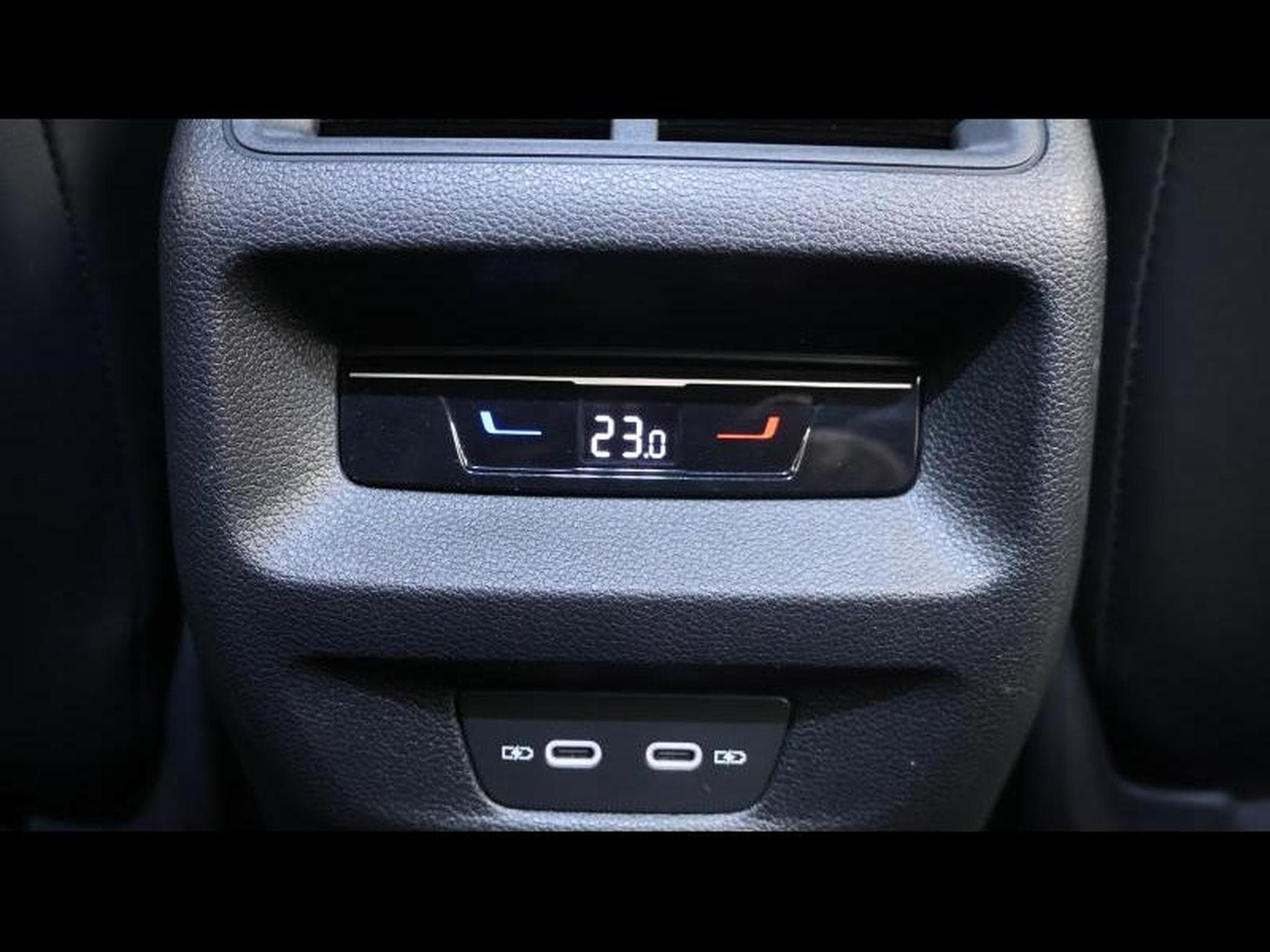 VW Tiguan New Tiguan TDi 150 R-Line Black Style DSG7 (2024) - Photo 32