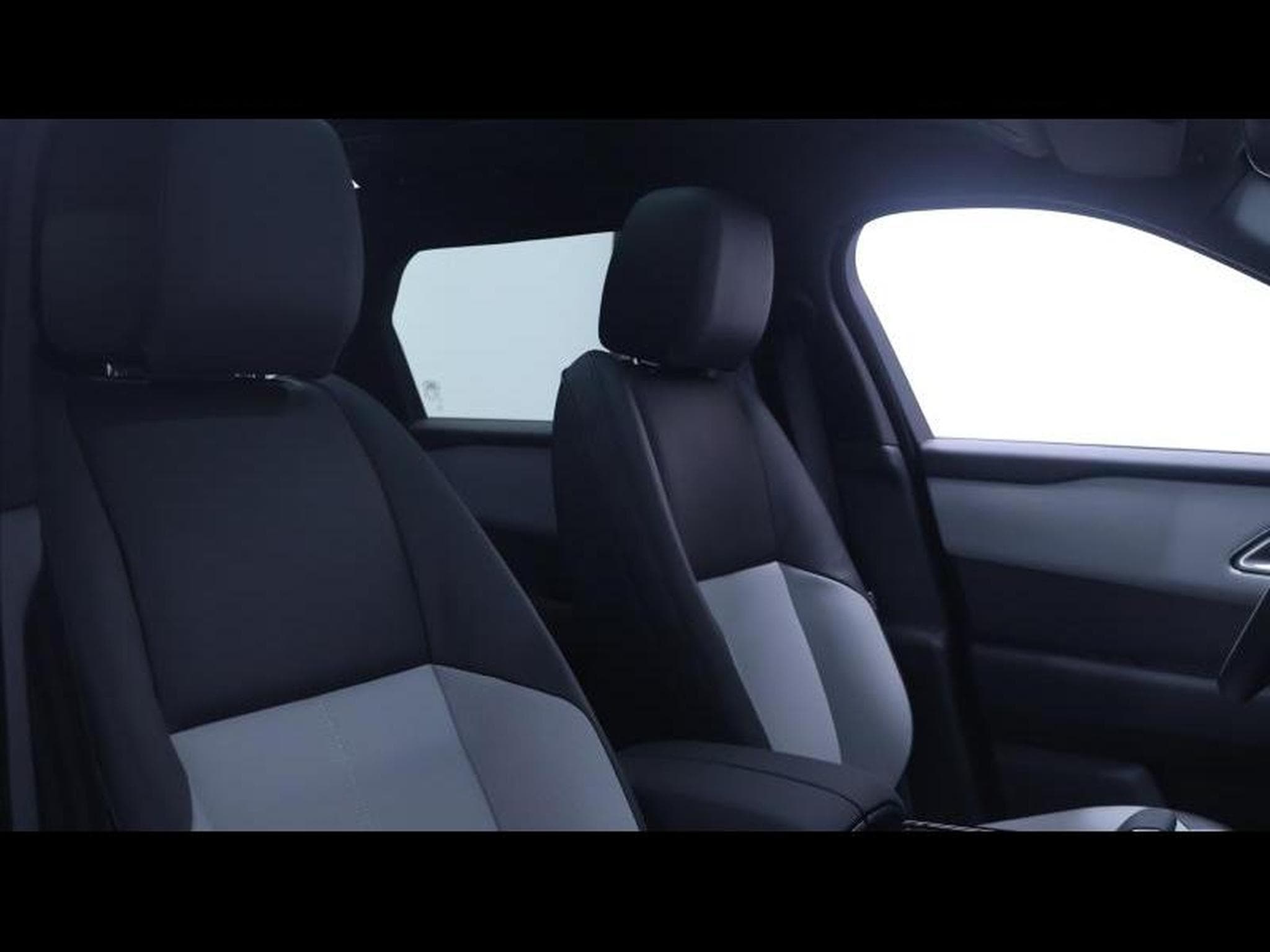 Land-Rover Range Rover Velar D200 S AWD Auto (2026) - Photo 11