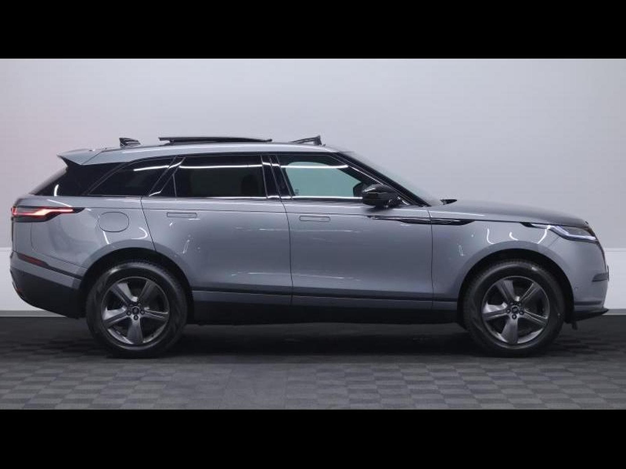 Land-Rover Range Rover Velar D200 S AWD Auto (2026) - Photo 3