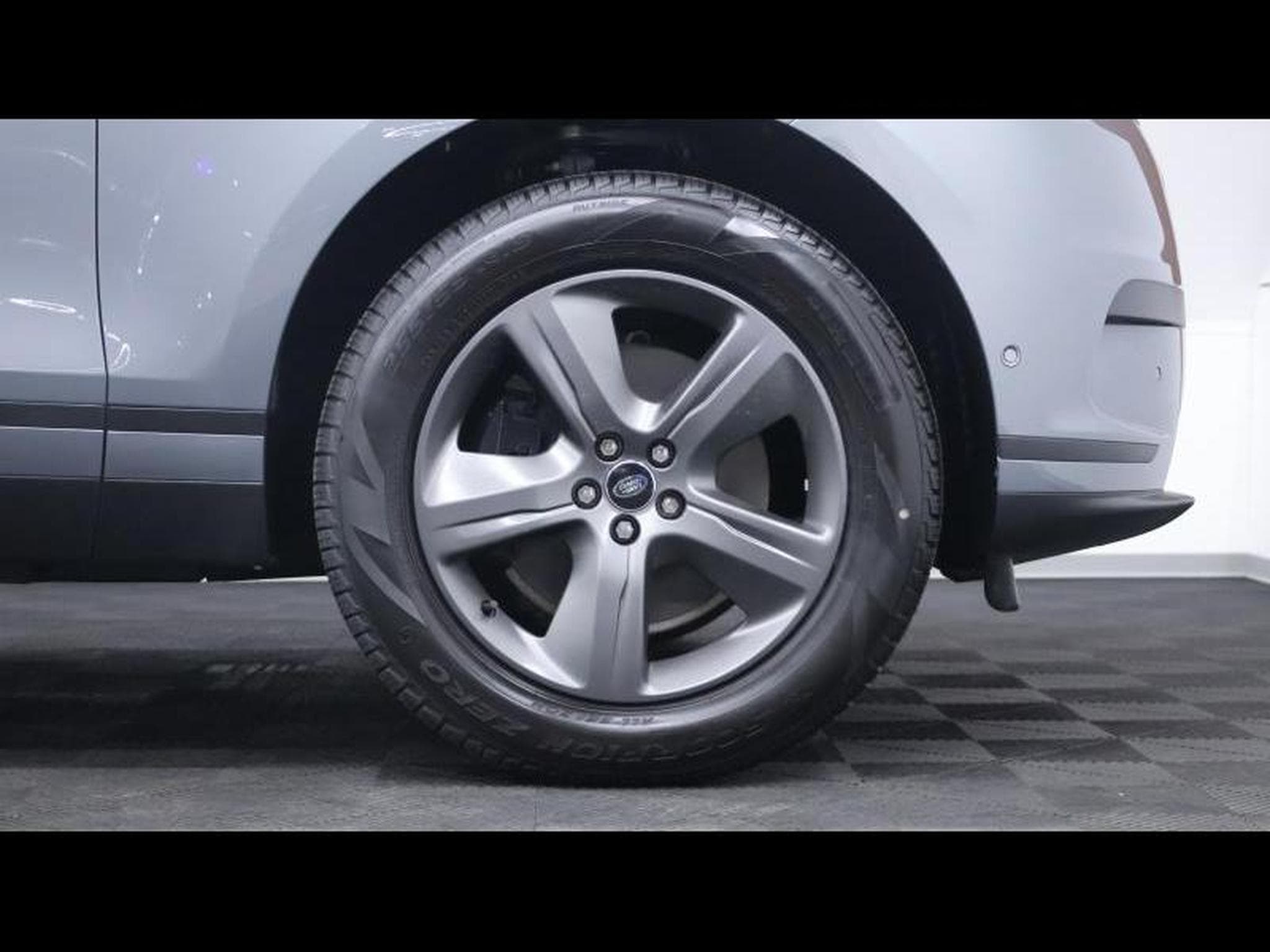 Land-Rover Range Rover Velar D200 S AWD Auto (2026) - Photo 9