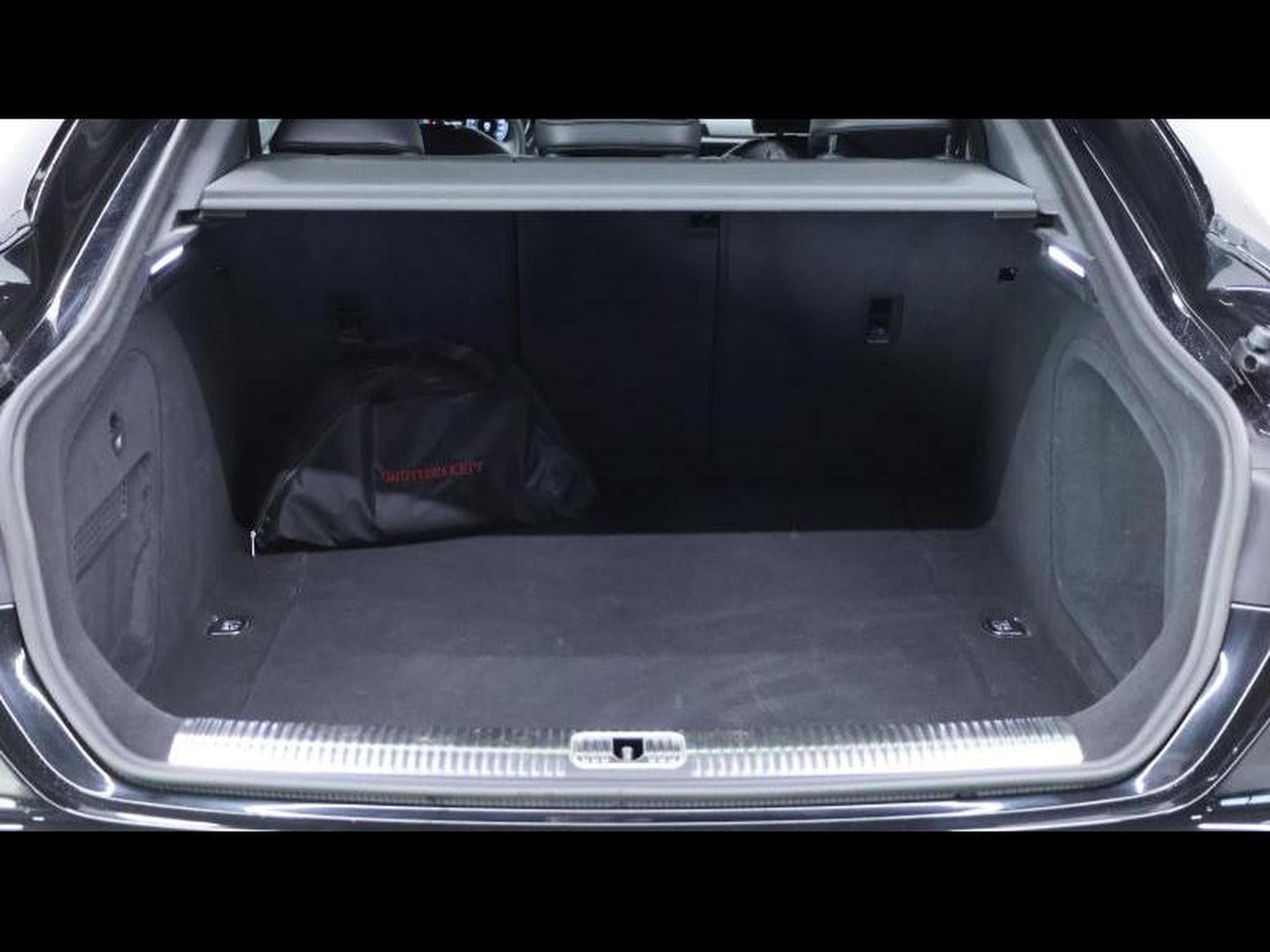 Audi A5 Sportback S-Line 40 TFSi 204 S-Tronic (2023) - Photo 6