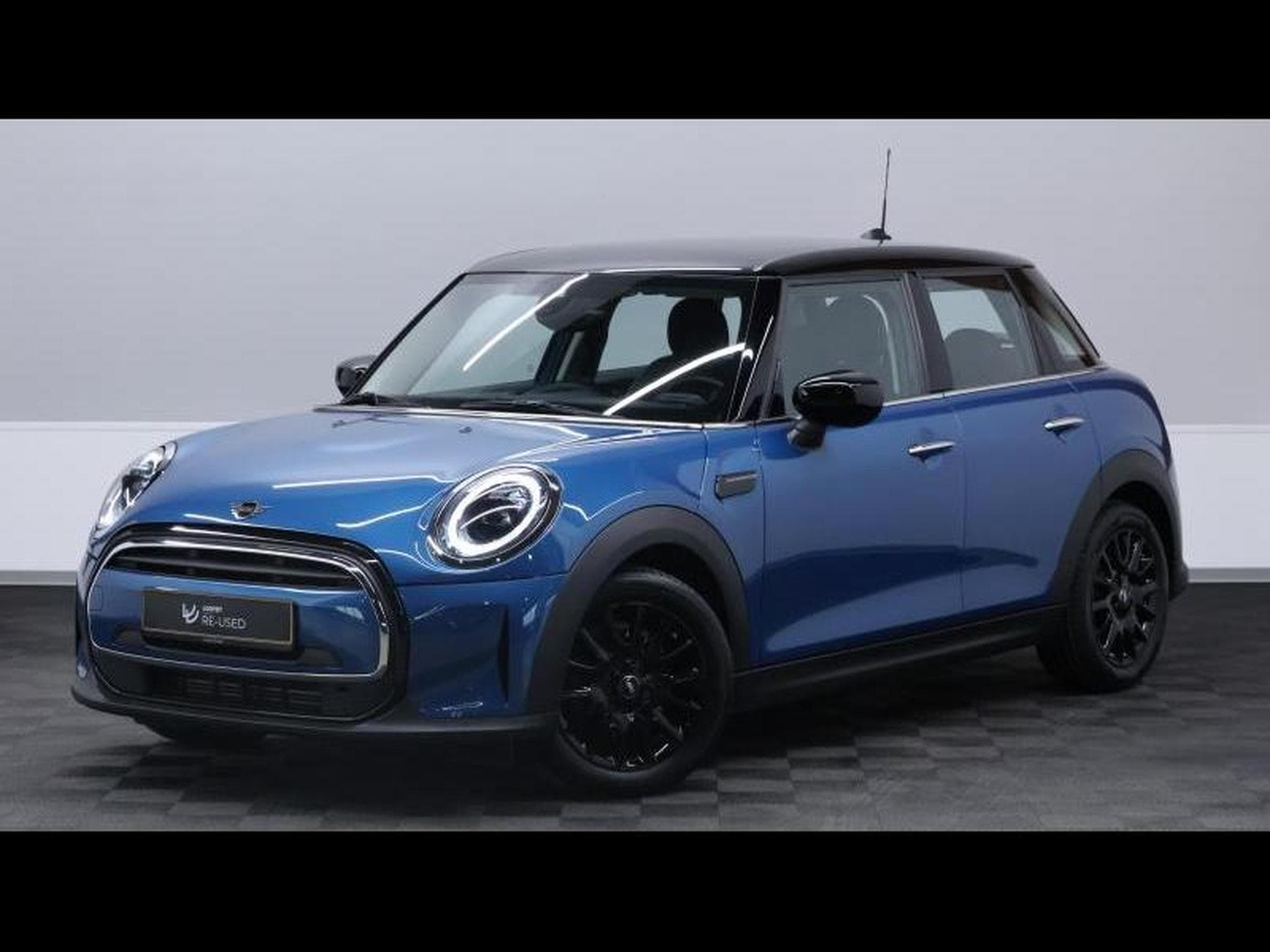 MINI Cooper 1.6 136 Hatch 5 portes Steptronic (2024) - Photo 1