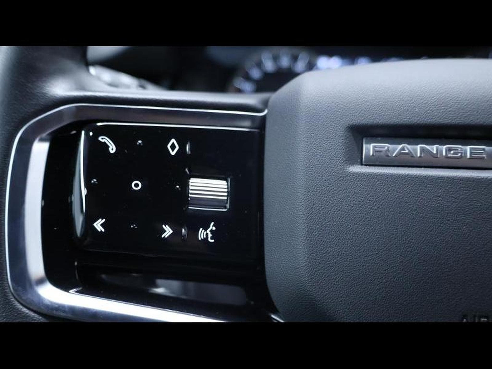 Land-Rover Range Rover Evoque D165 R-Dynamic S AWD Auto (2023) - Photo 17